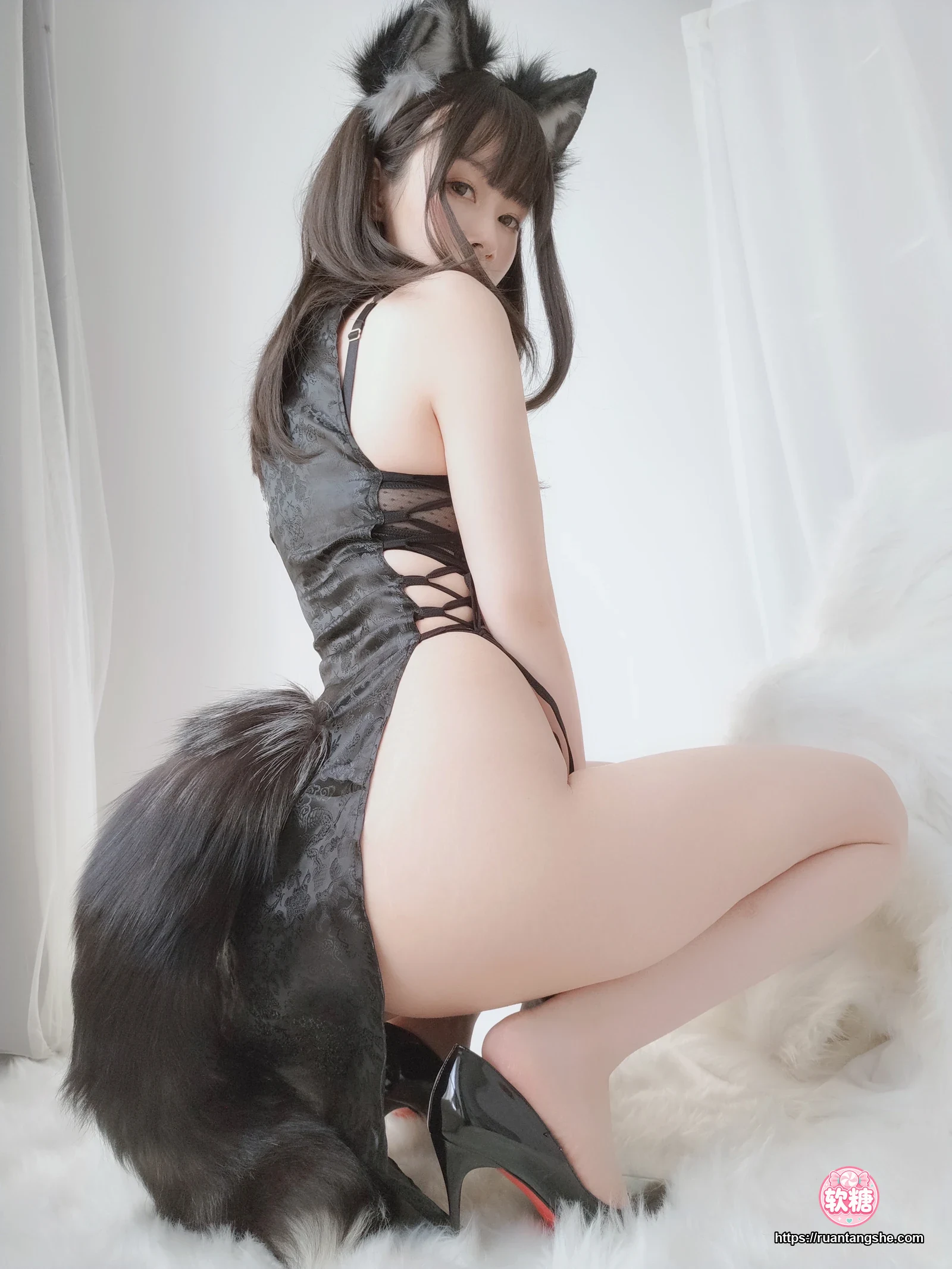 白银81 白银81 NO.027 - 小黑狼