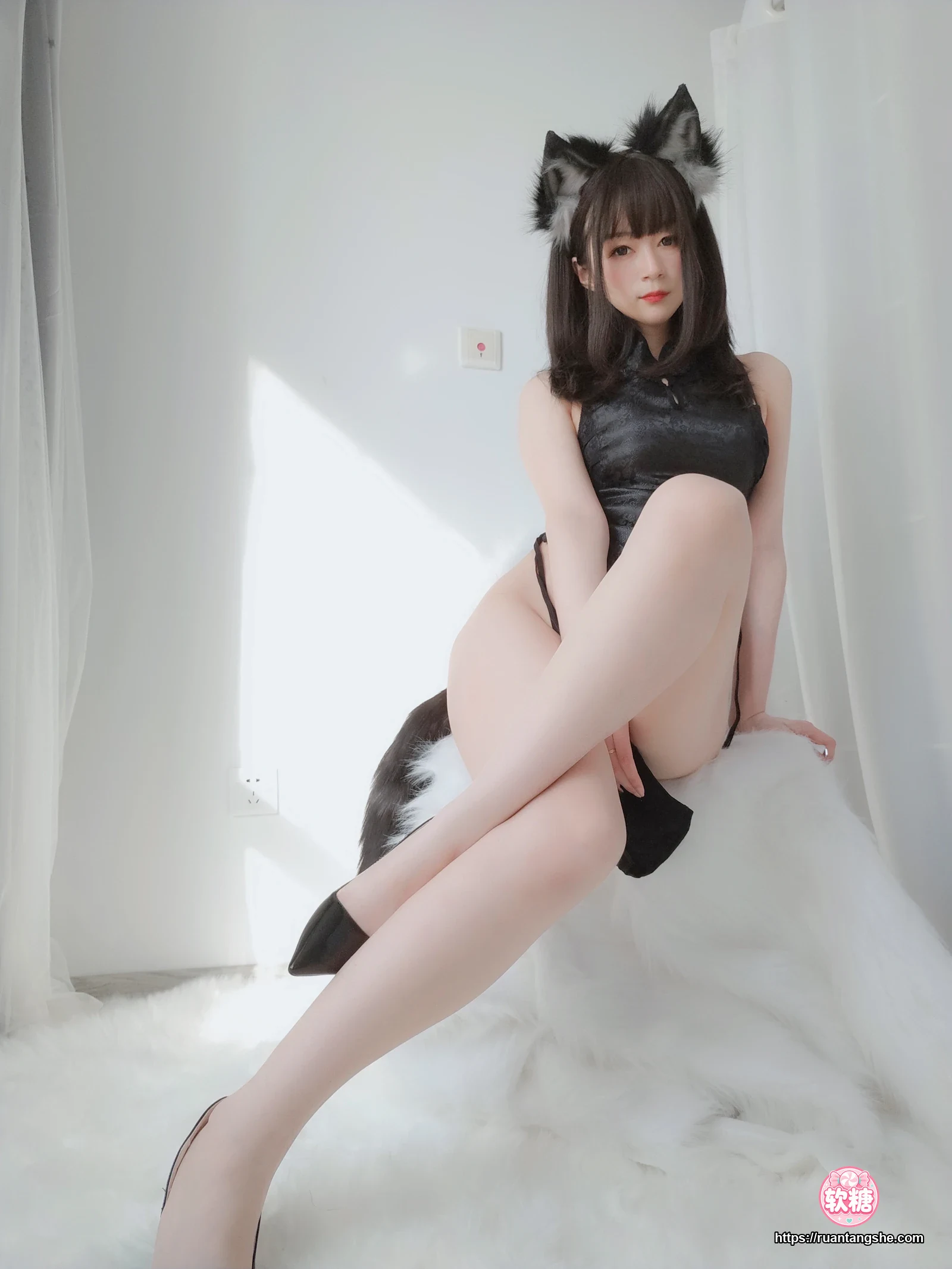 白银81 白银81 NO.027 - 小黑狼