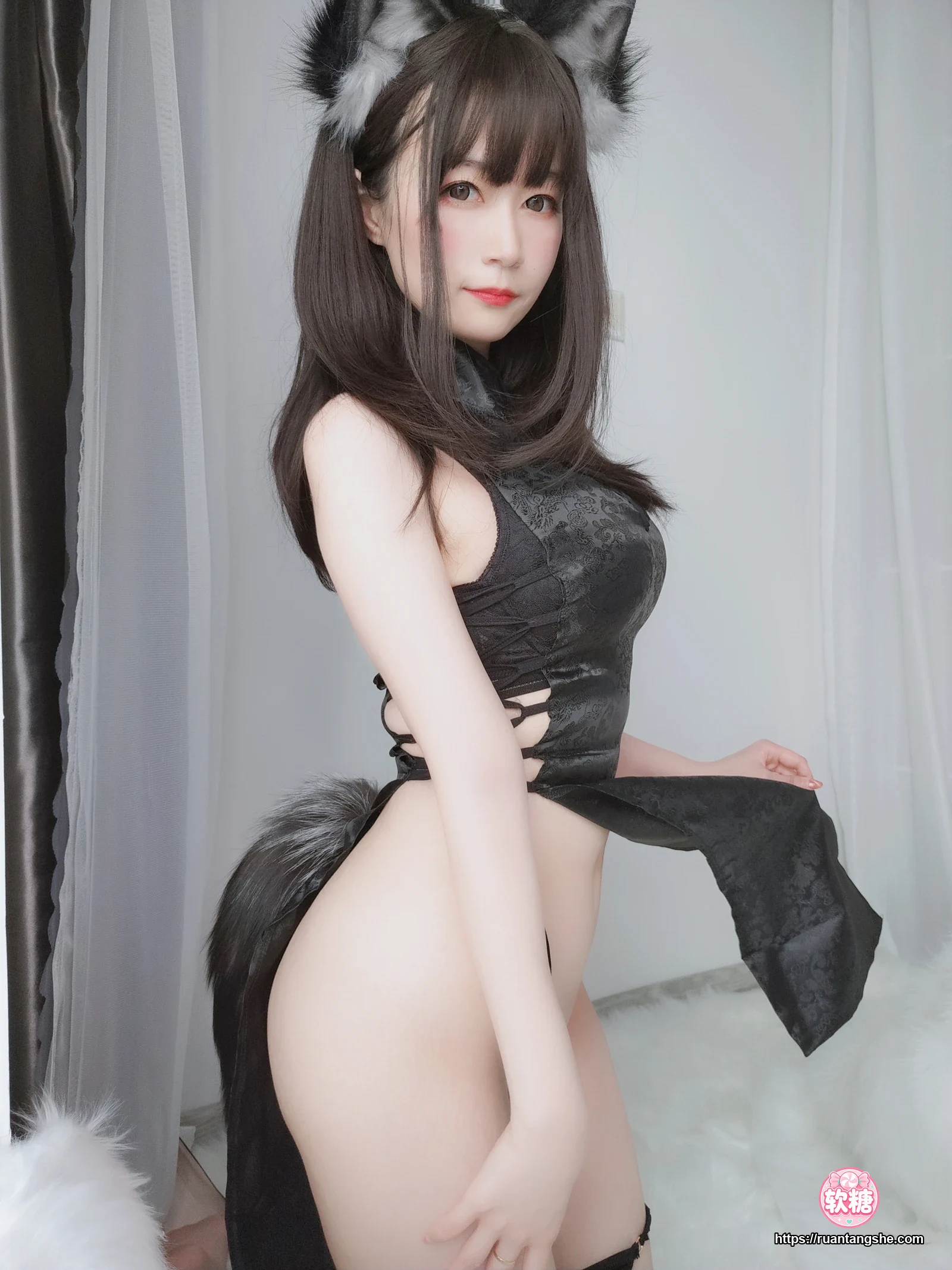 白银81 白银81 NO.027 - 小黑狼