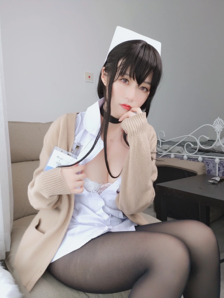 白银81《长发小护士》写真图集 66P+3V｜在线预览与图包下载