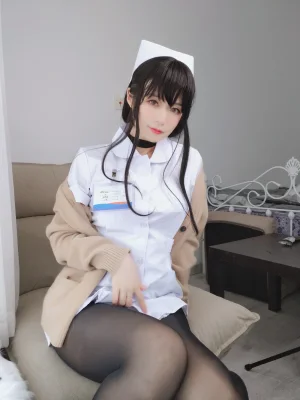 白银81《长发小护士》写真图集 66P+3V｜在线预览与图包下载