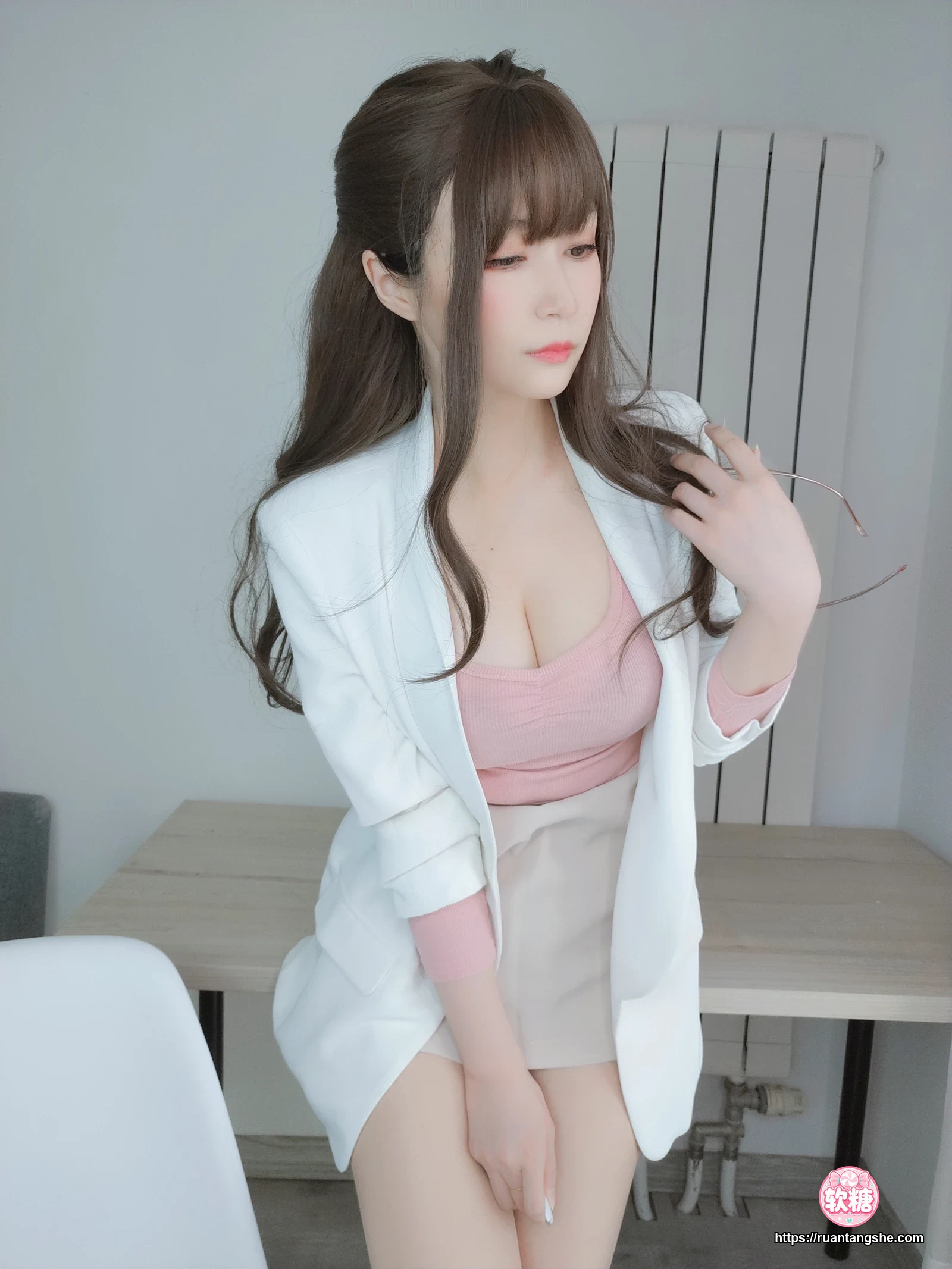 白银81 白银81 NO.031 - 甜美后辈