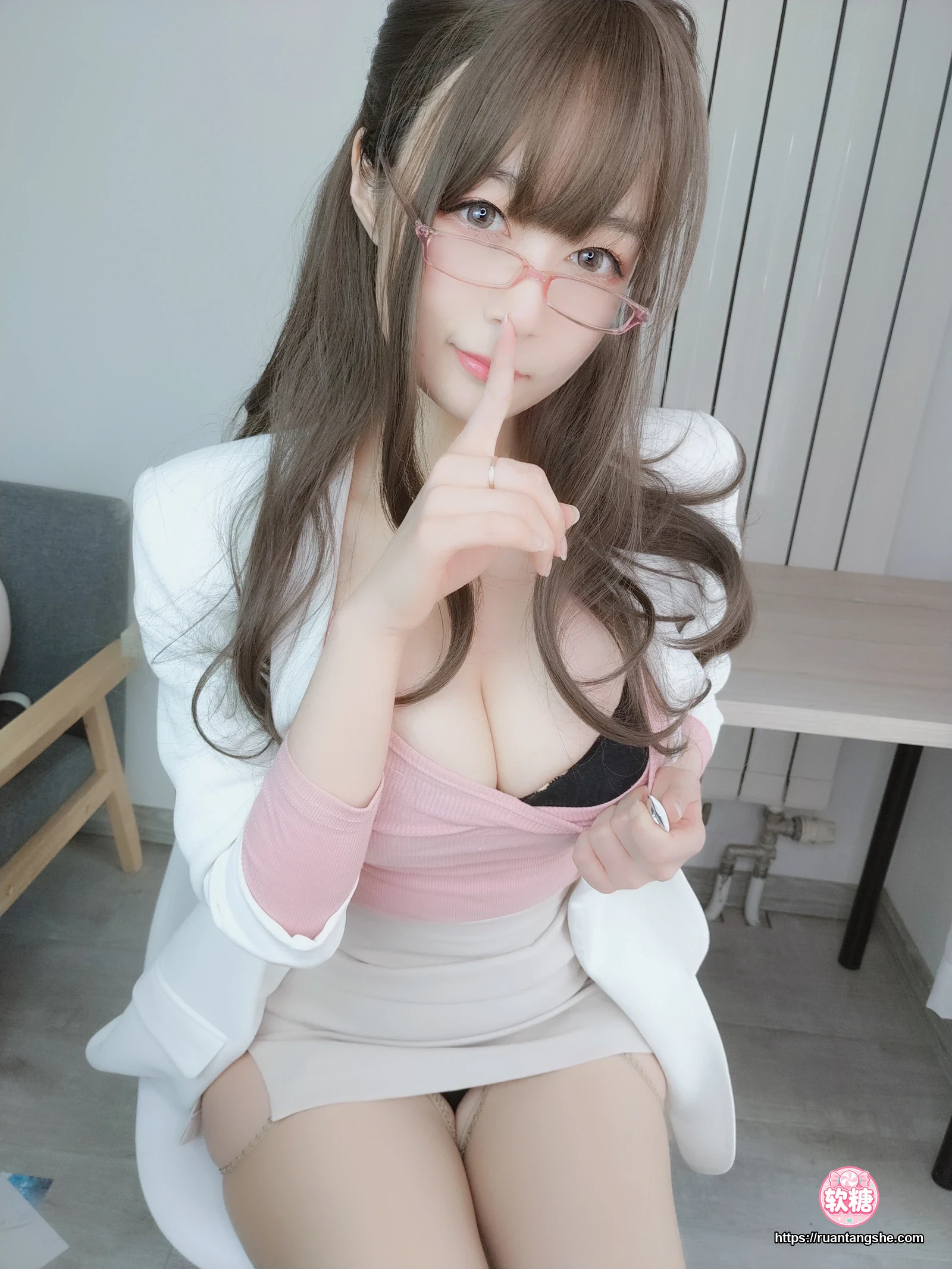 白银81 白银81 NO.031 - 甜美后辈