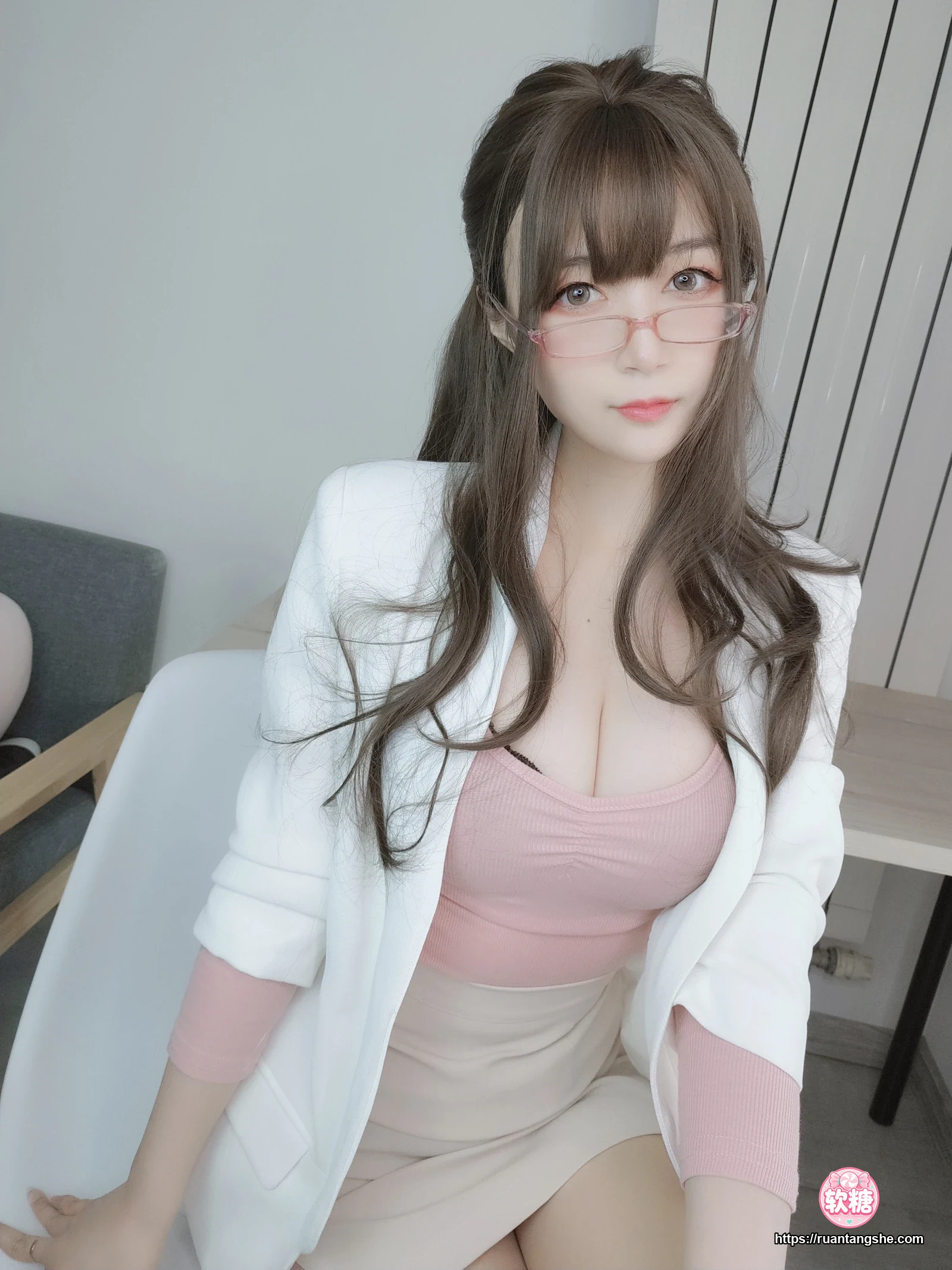 白银81 白银81 NO.031 - 甜美后辈