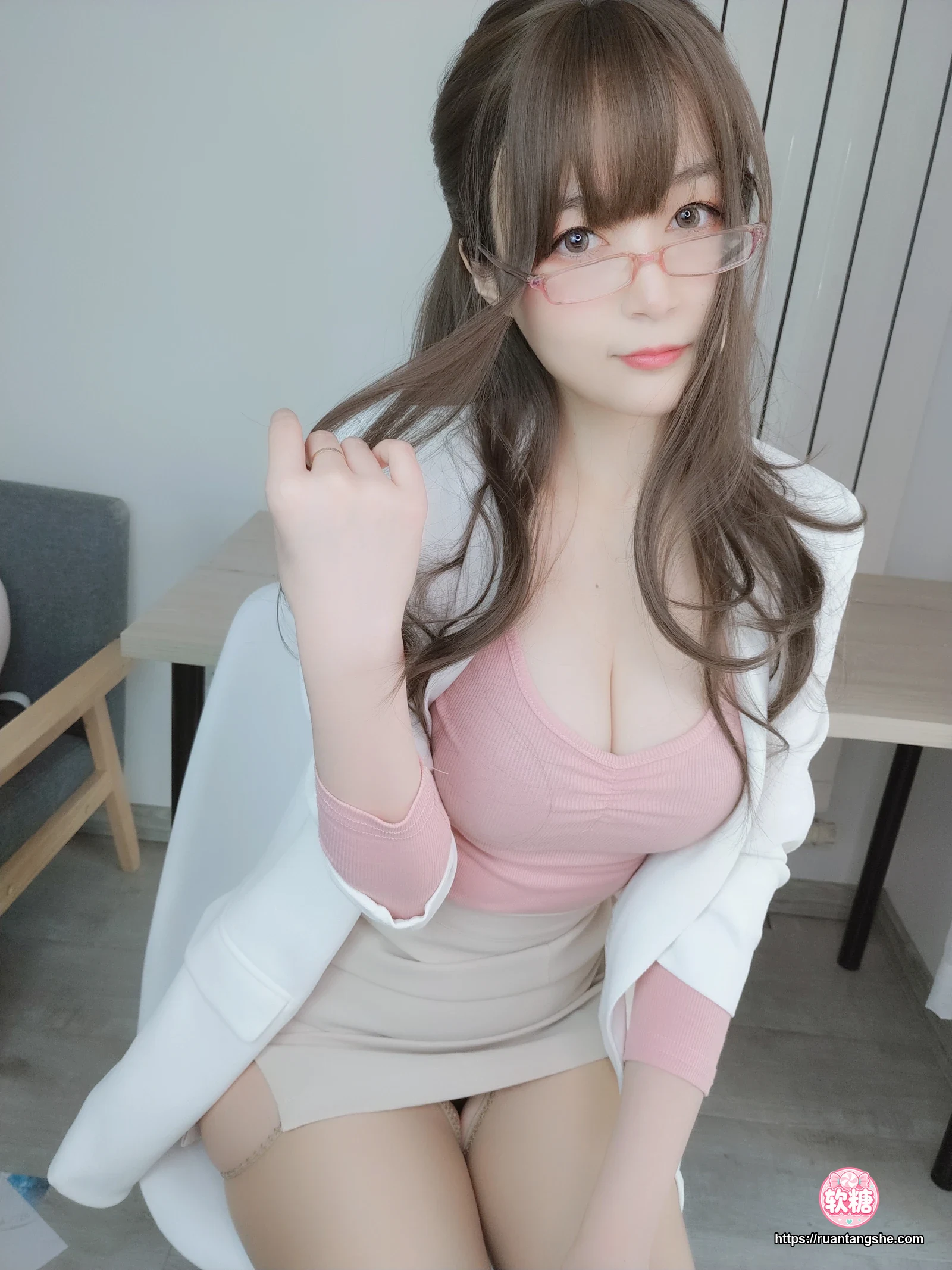 白银81 白银81 NO.031 - 甜美后辈