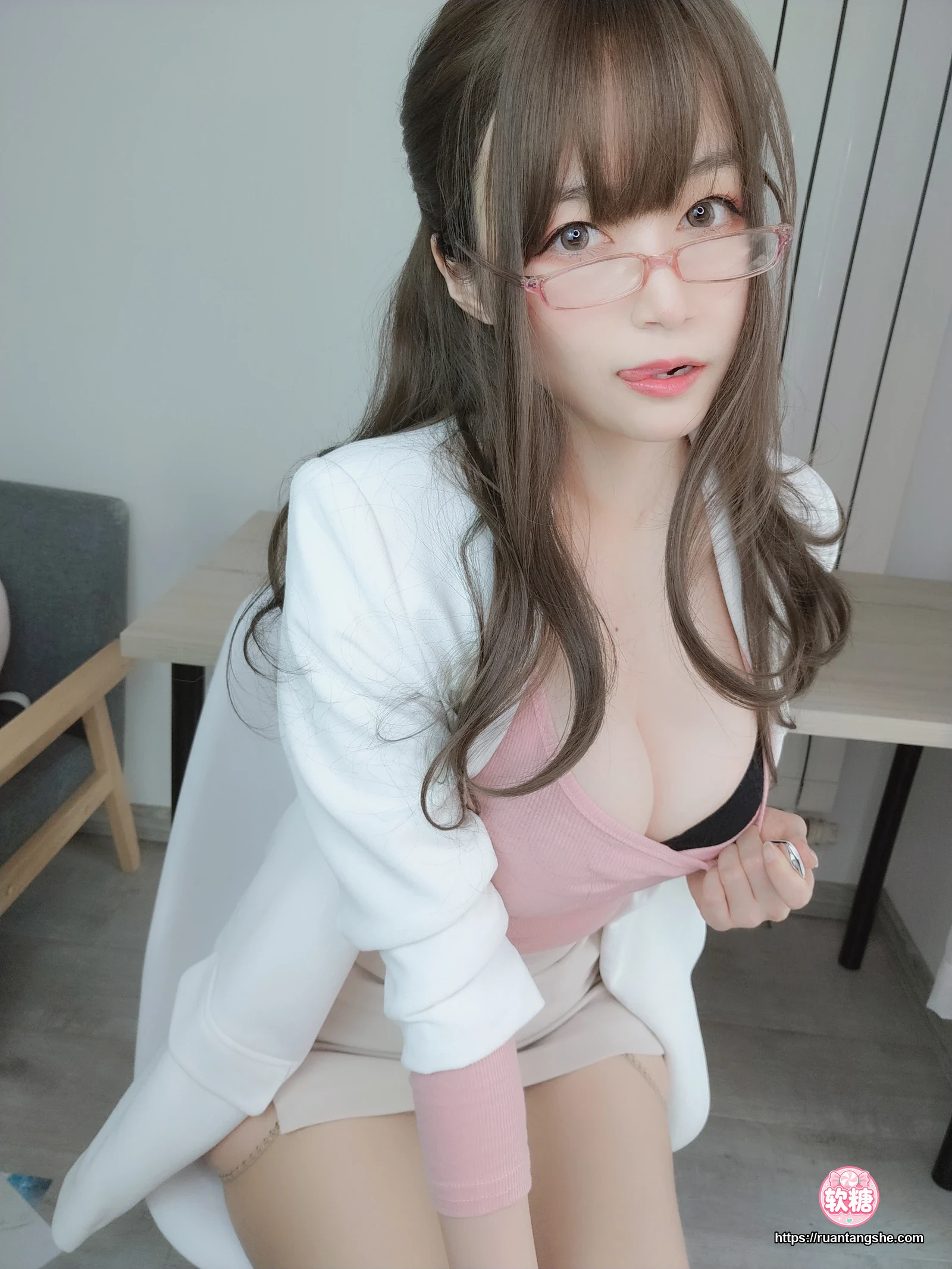 白银81 白银81 NO.031 - 甜美后辈