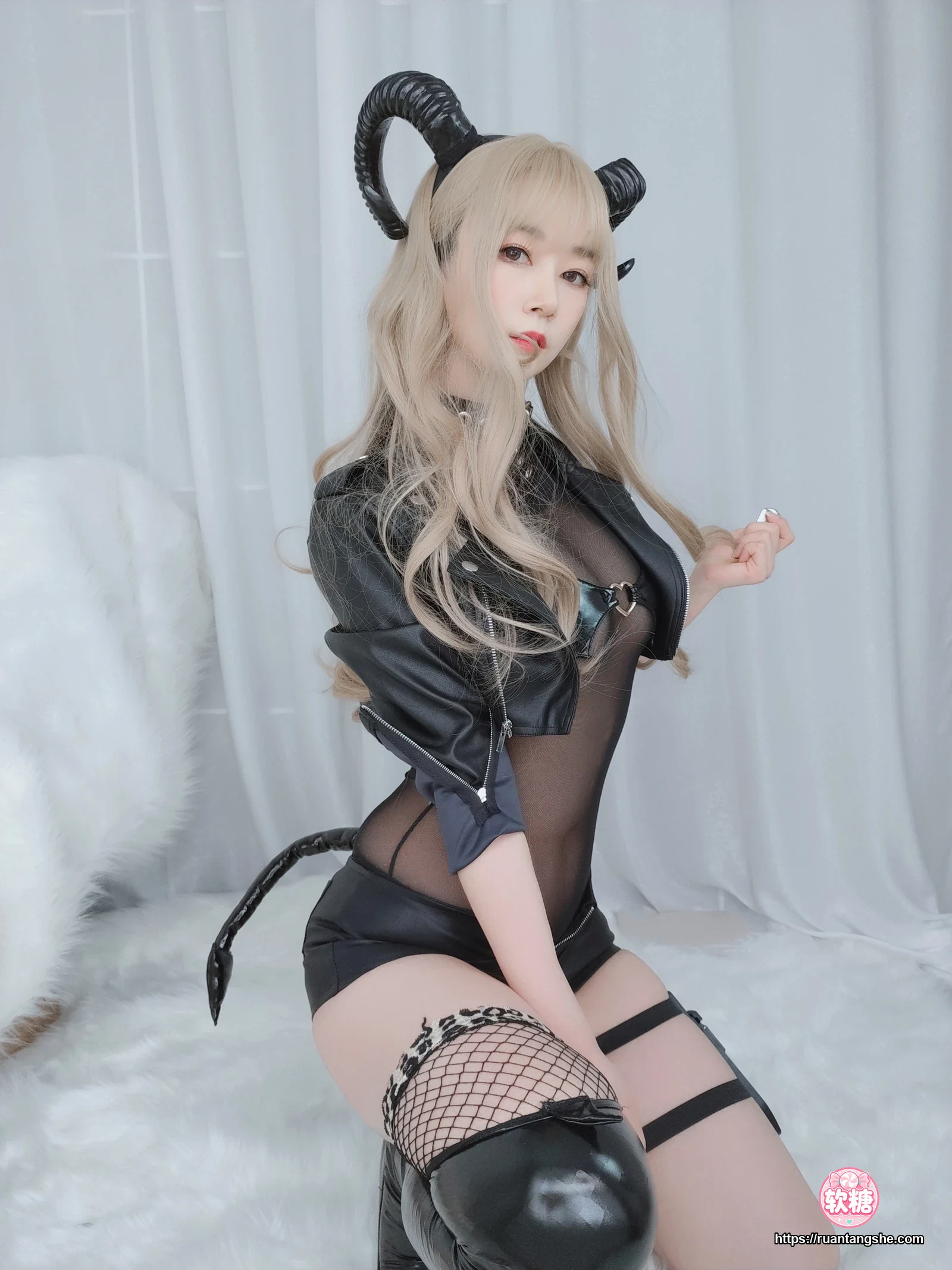 白银81 白银81 NO.034 - 皮衣小恶魔