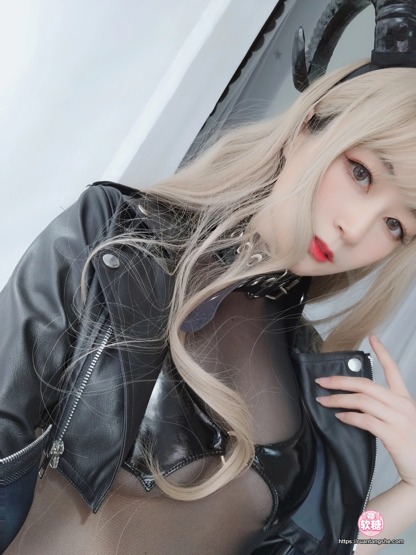白银81 白银81 NO.034 - 皮衣小恶魔