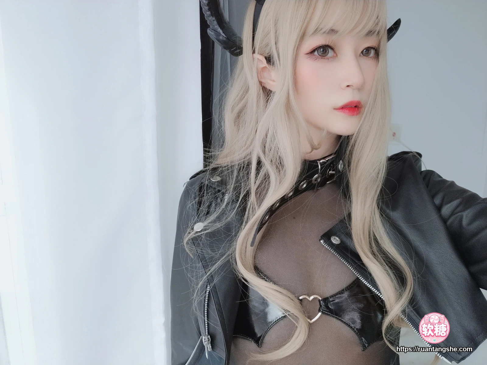 白银81 白银81 NO.034 - 皮衣小恶魔