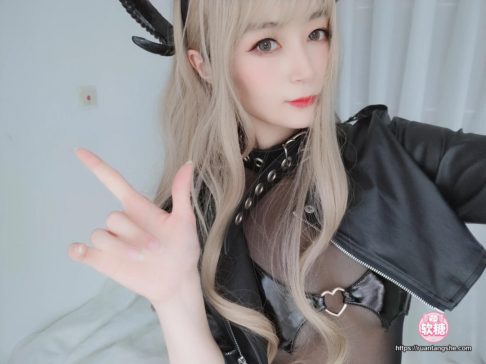 白银81 白银81 NO.034 - 皮衣小恶魔