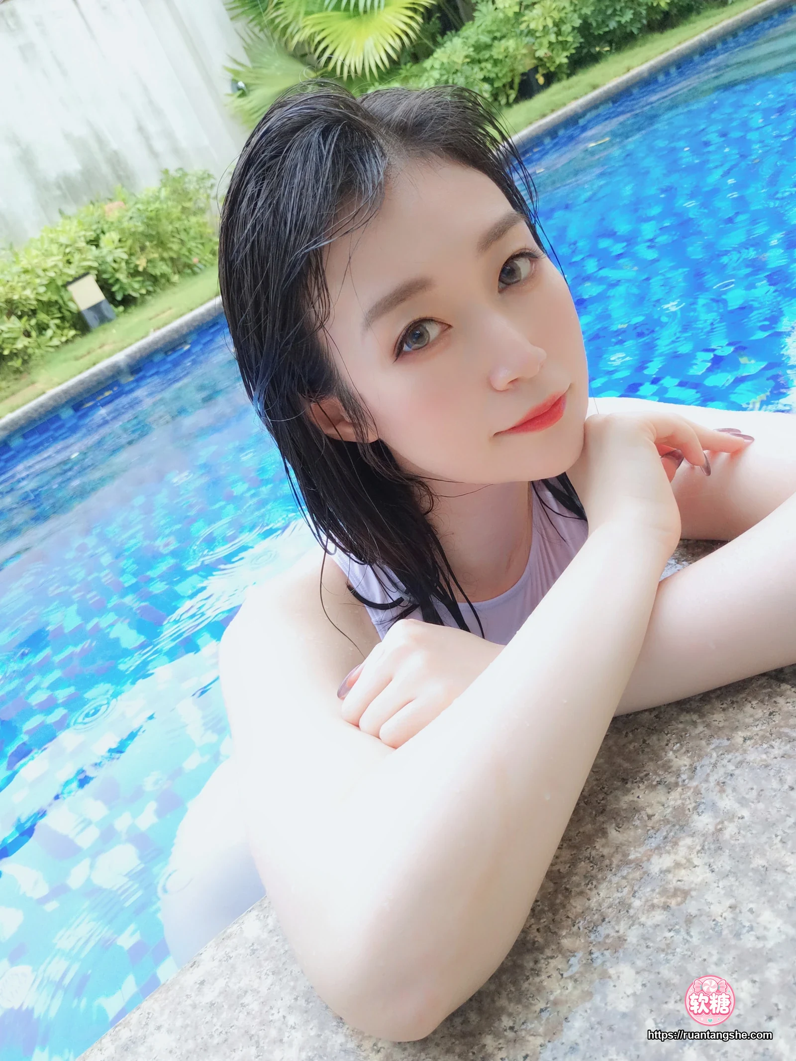 白银81 白银81 NO.036 - 白色竞泳