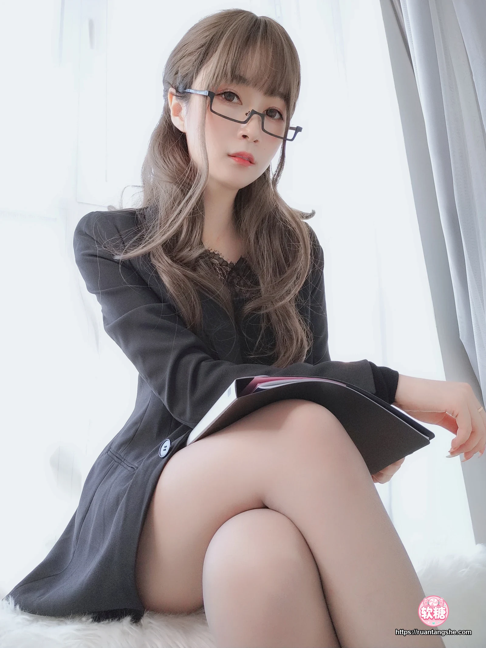 白银81 白银81 NO.049 - 黑西服