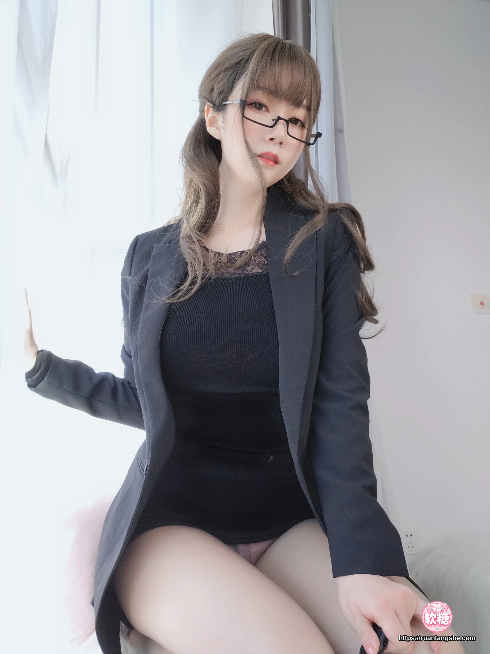 白银81 白银81 NO.049 - 黑西服