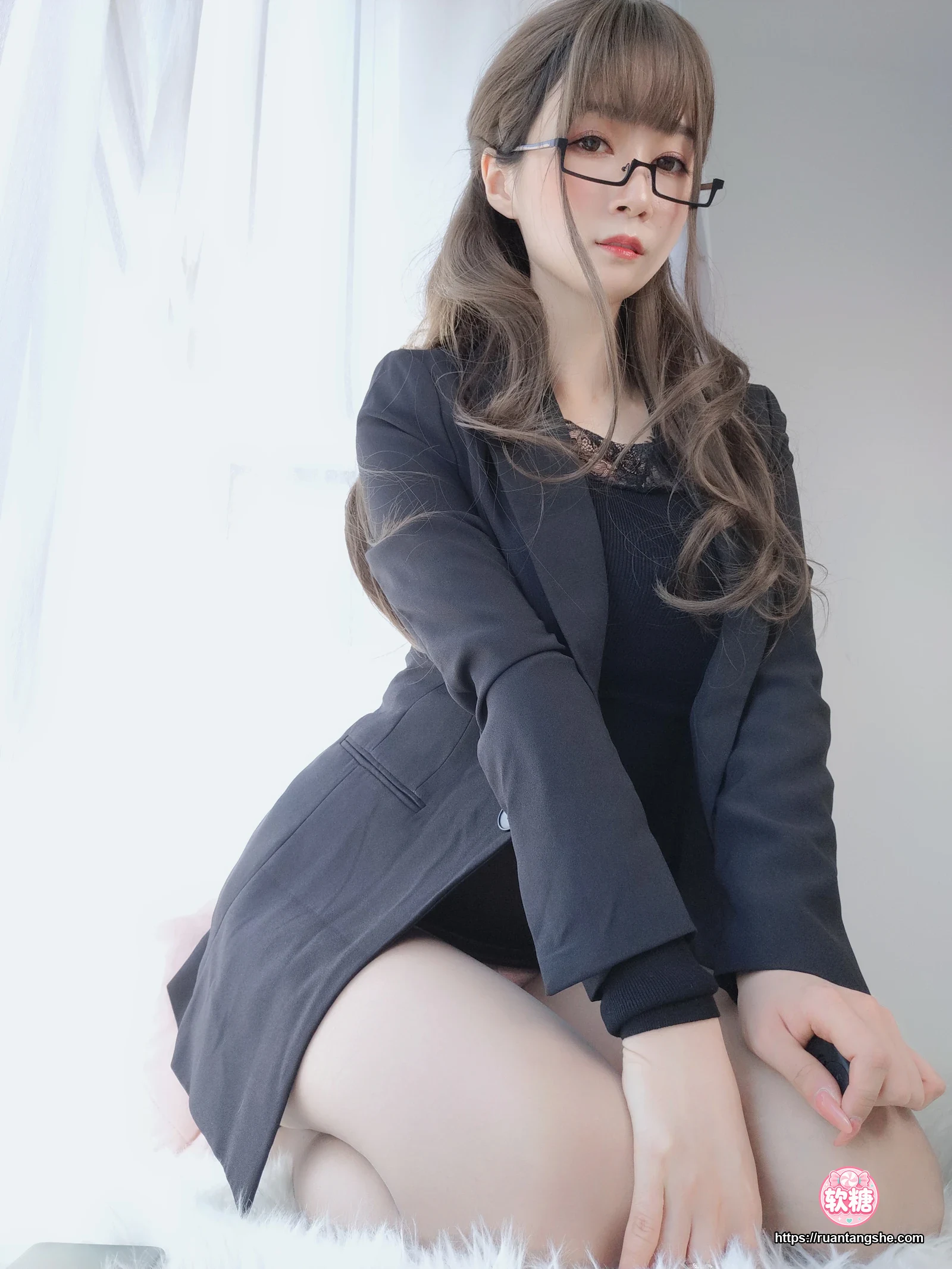 白银81 白银81 NO.049 - 黑西服