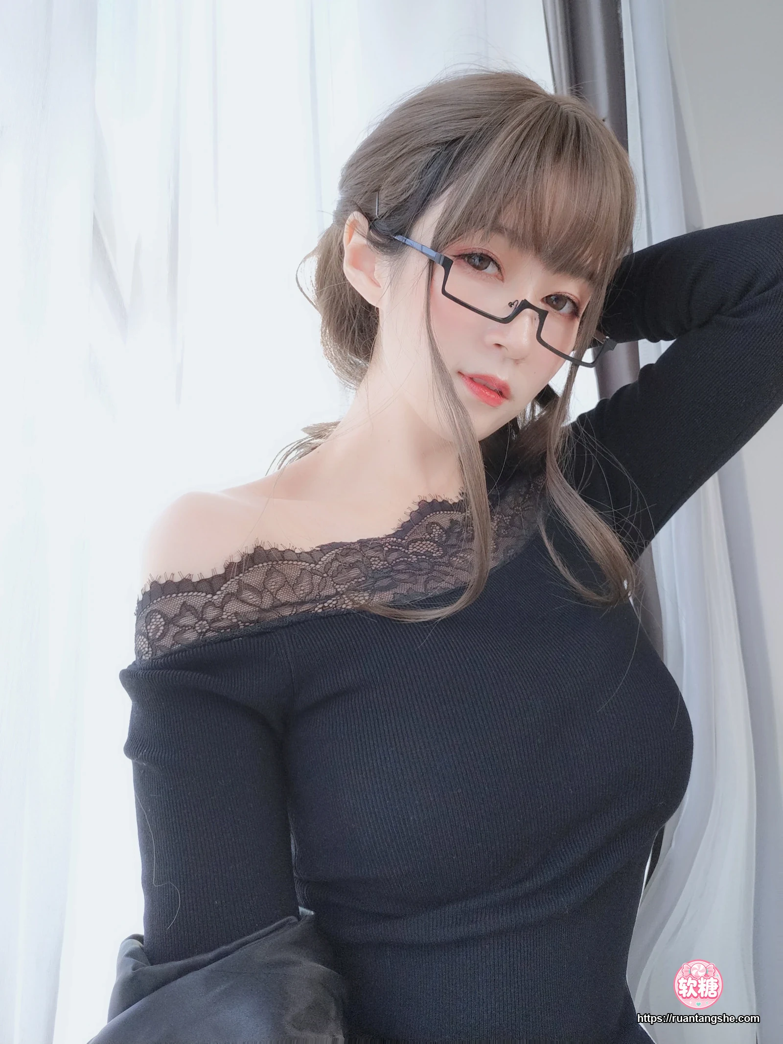 白银81 白银81 NO.049 - 黑西服