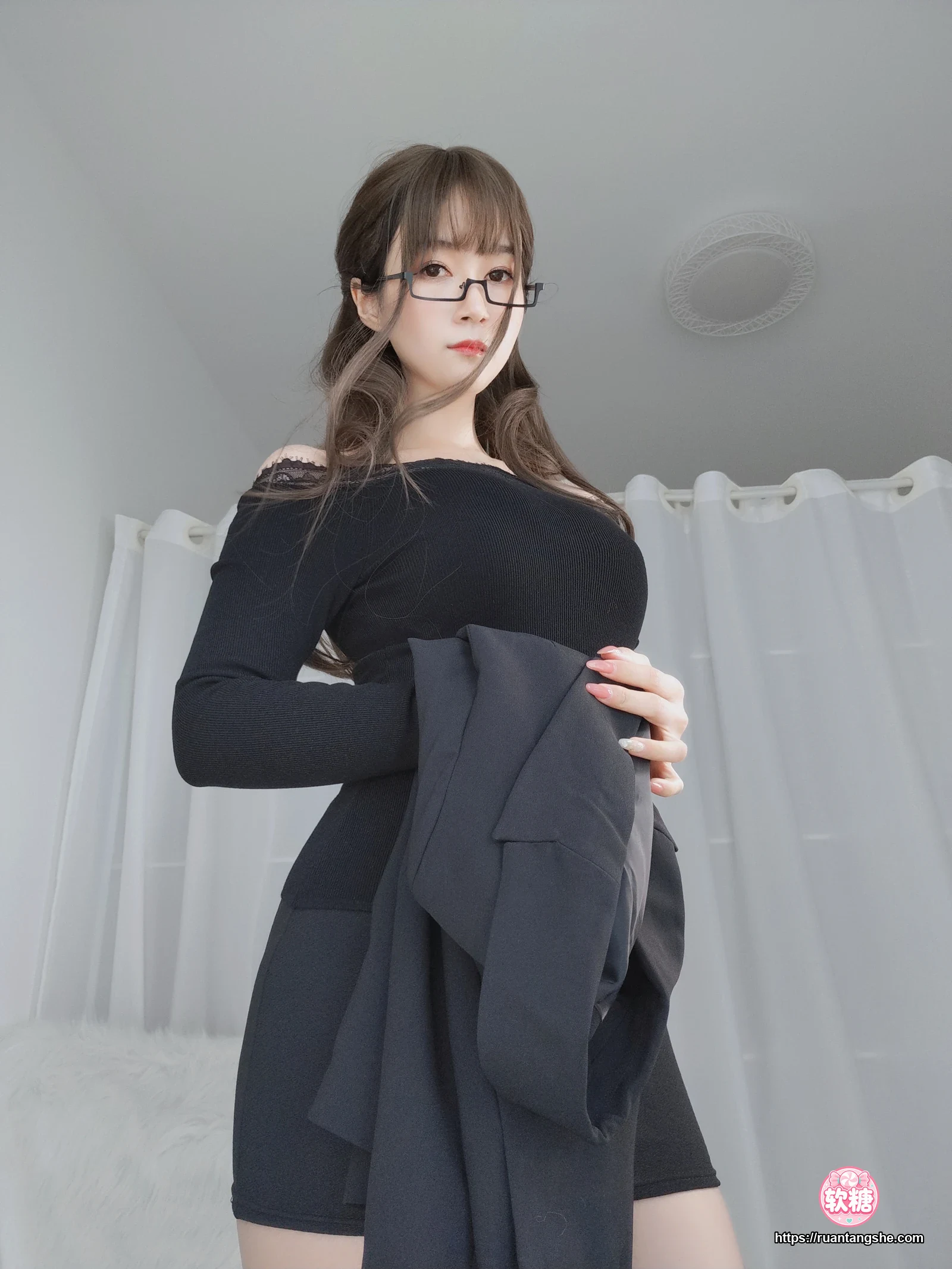 白银81 白银81 NO.049 - 黑西服