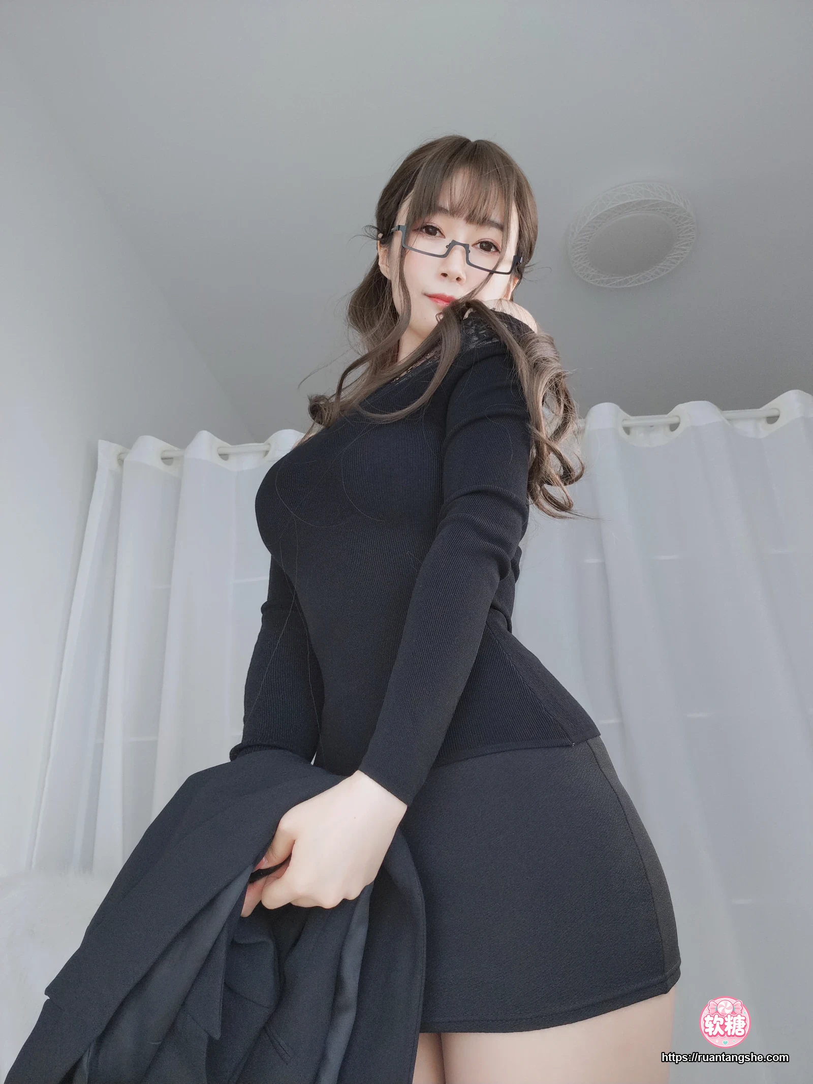 白银81 白银81 NO.049 - 黑西服