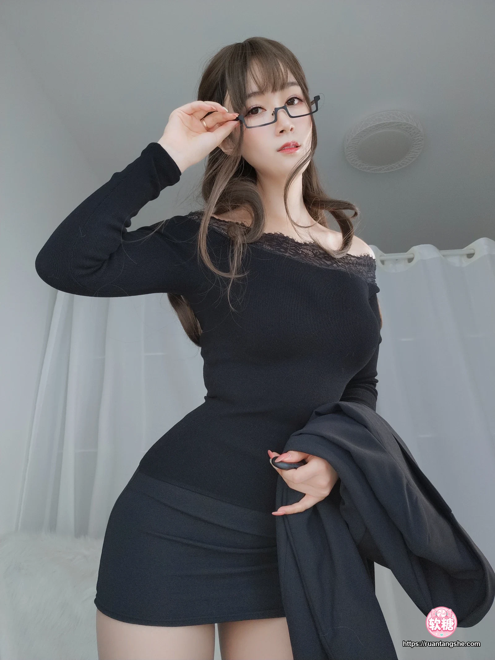 白银81 白银81 NO.049 - 黑西服