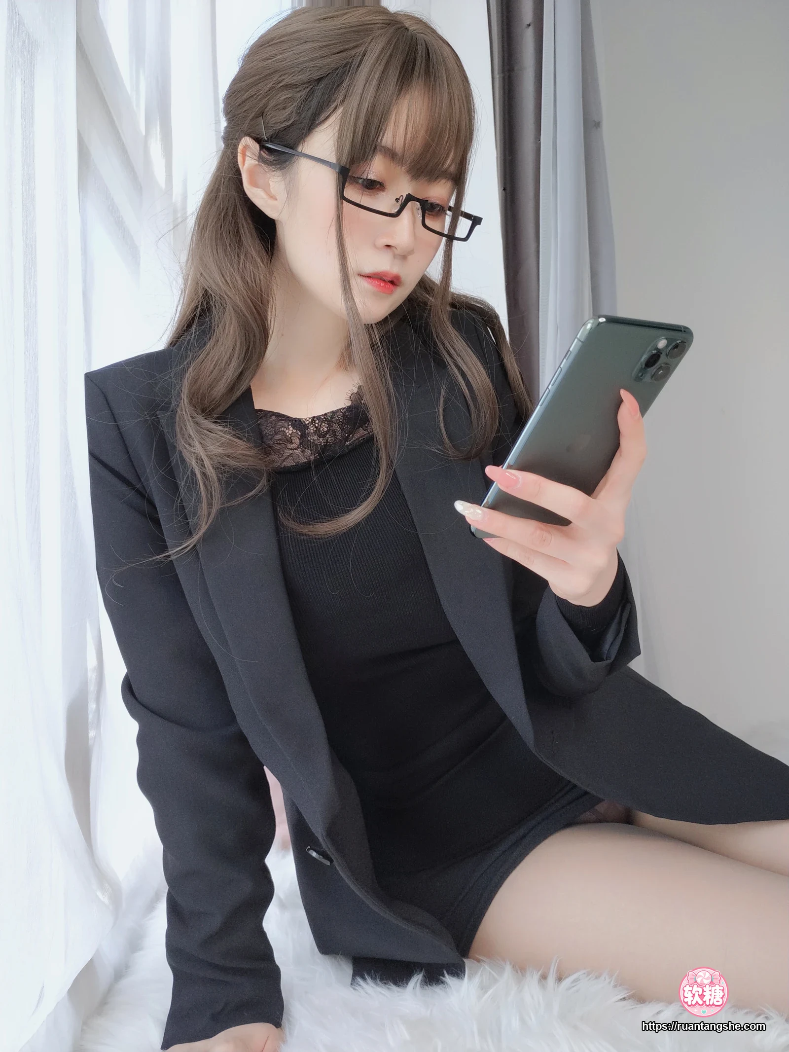 白银81 白银81 NO.049 - 黑西服