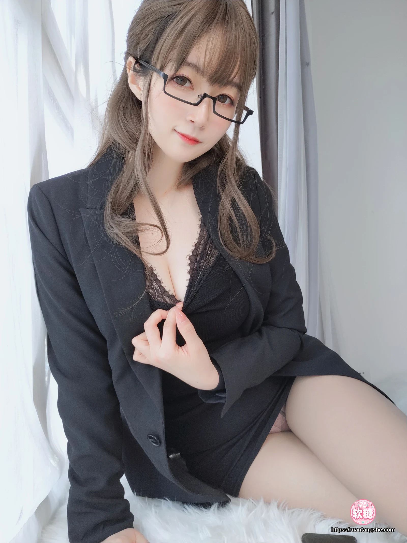 白银81 白银81 NO.049 - 黑西服