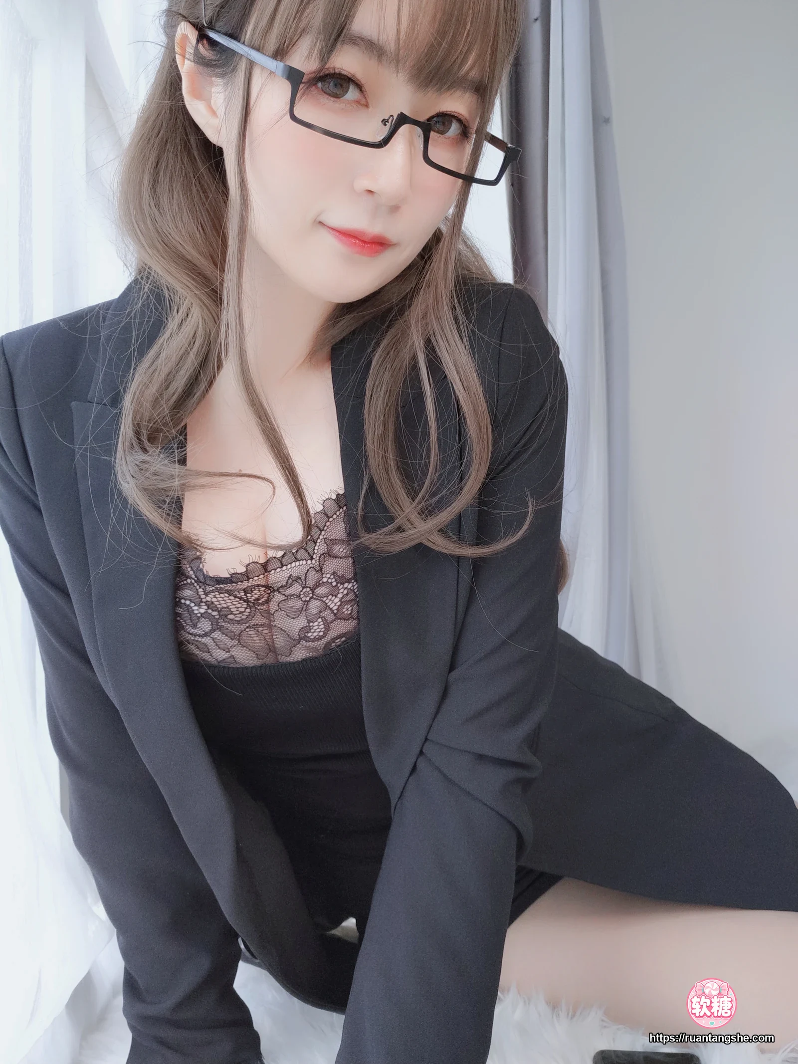 白银81 白银81 NO.049 - 黑西服