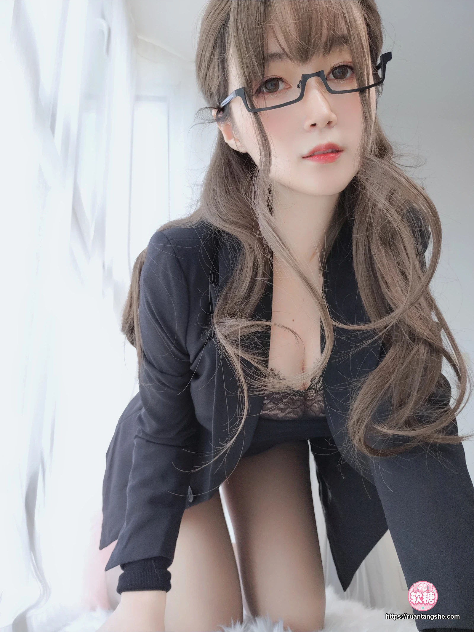 白银81 白银81 NO.049 - 黑西服