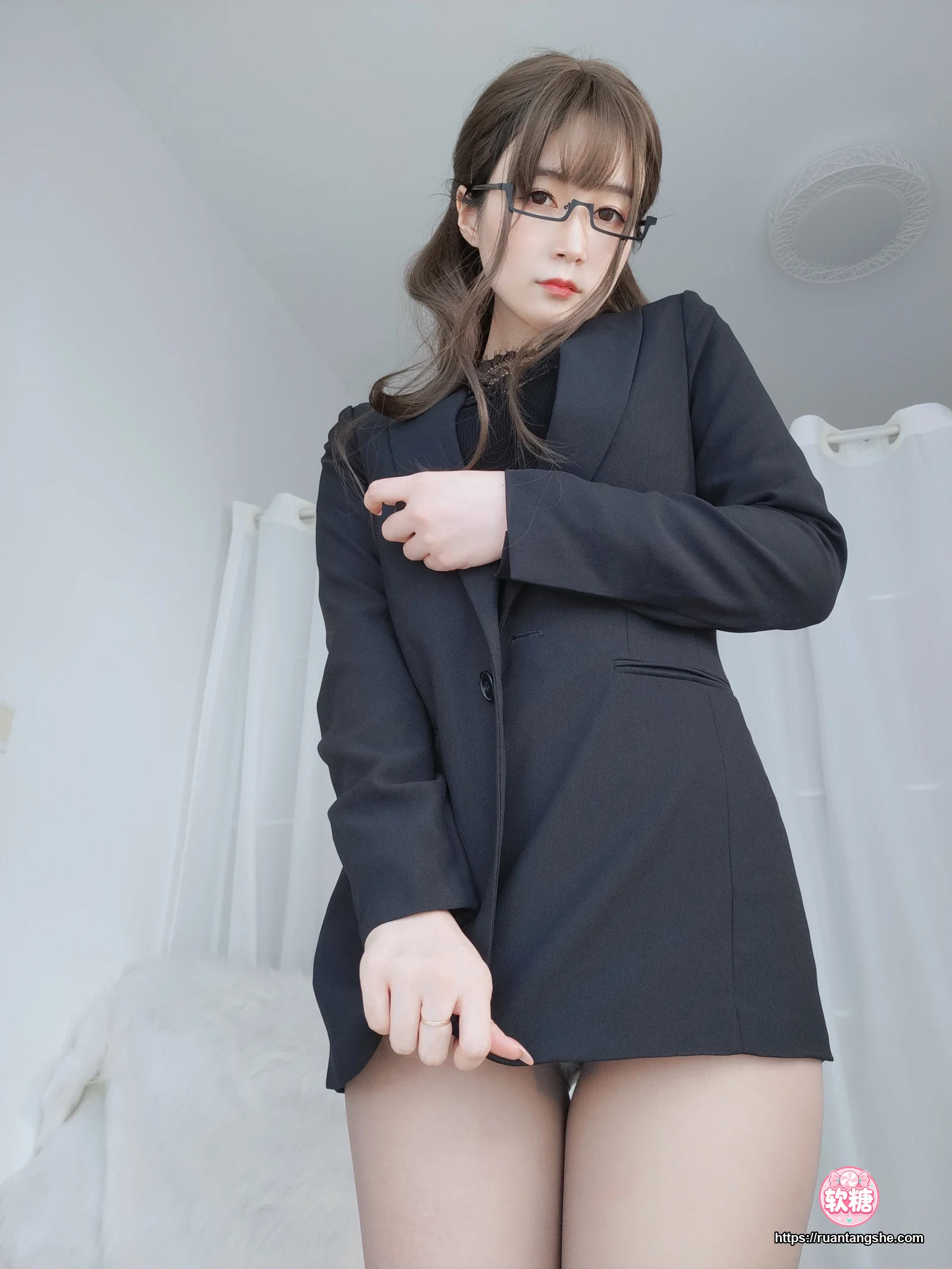 白银81 白银81 NO.049 - 黑西服