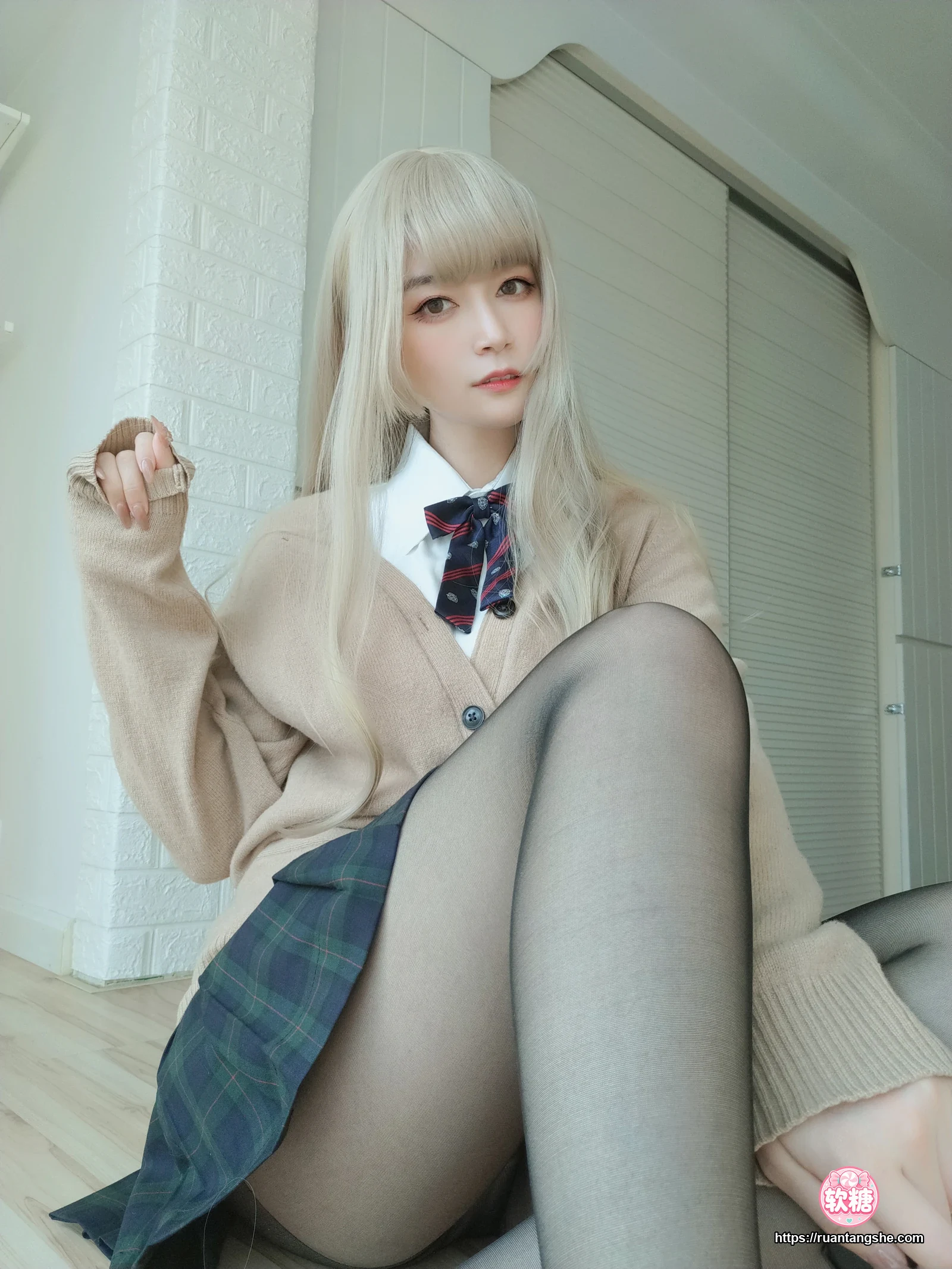 白银81 白银81 NO.056 - 自撮り Vol.53 灰色空间
