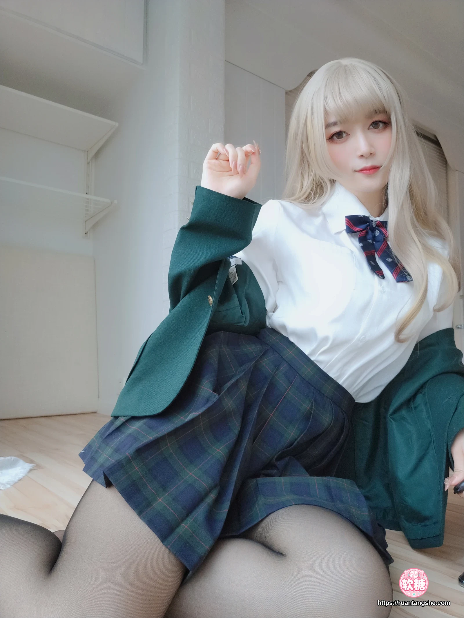 白银81 白银81 NO.056 - 自撮り Vol.53 灰色空间