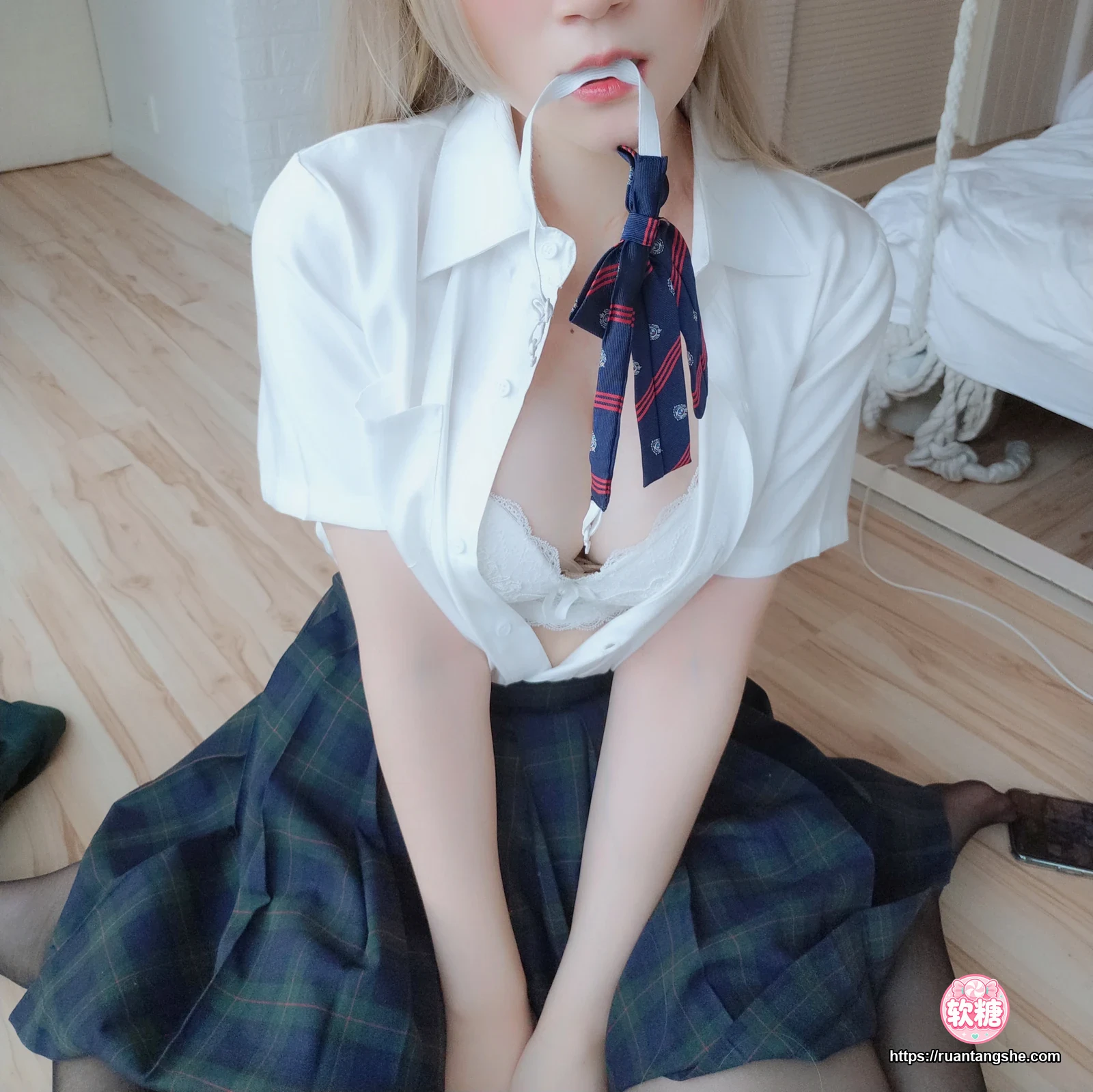 白银81 白银81 NO.056 - 自撮り Vol.53 灰色空间