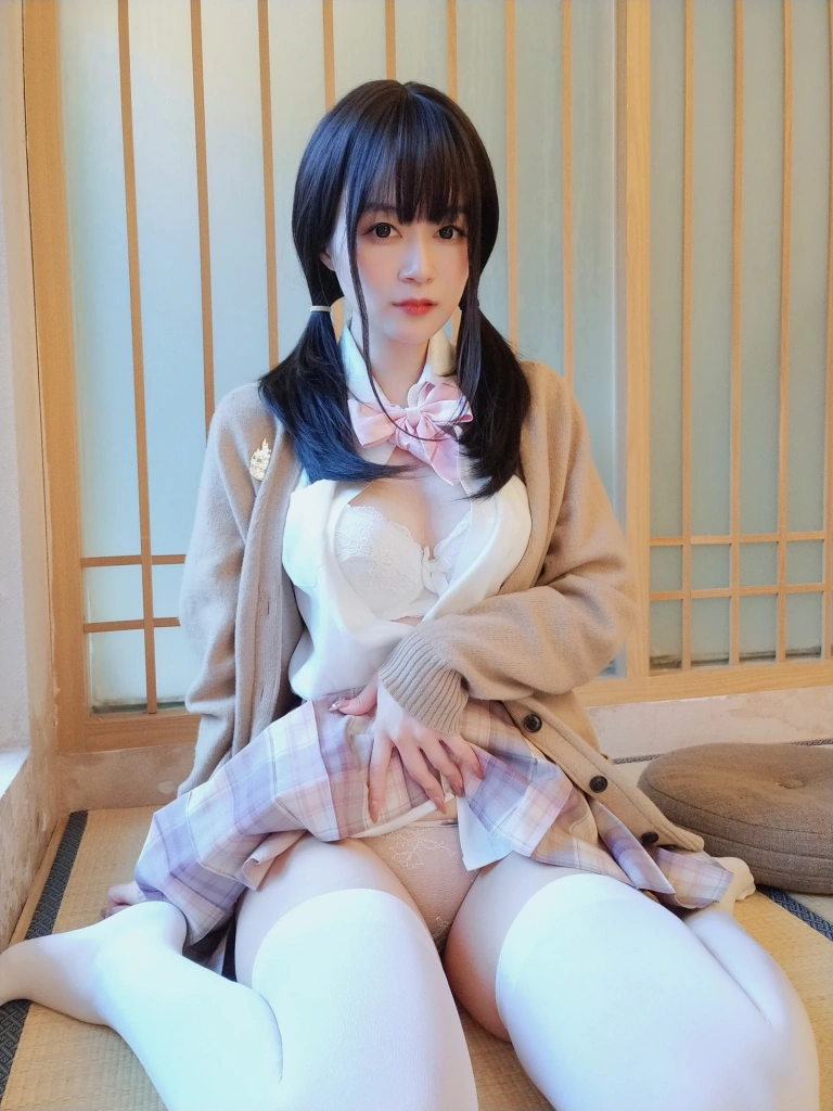 白银81《女汤浴池 下》写真图集 68P+5V｜在线预览与图包下载