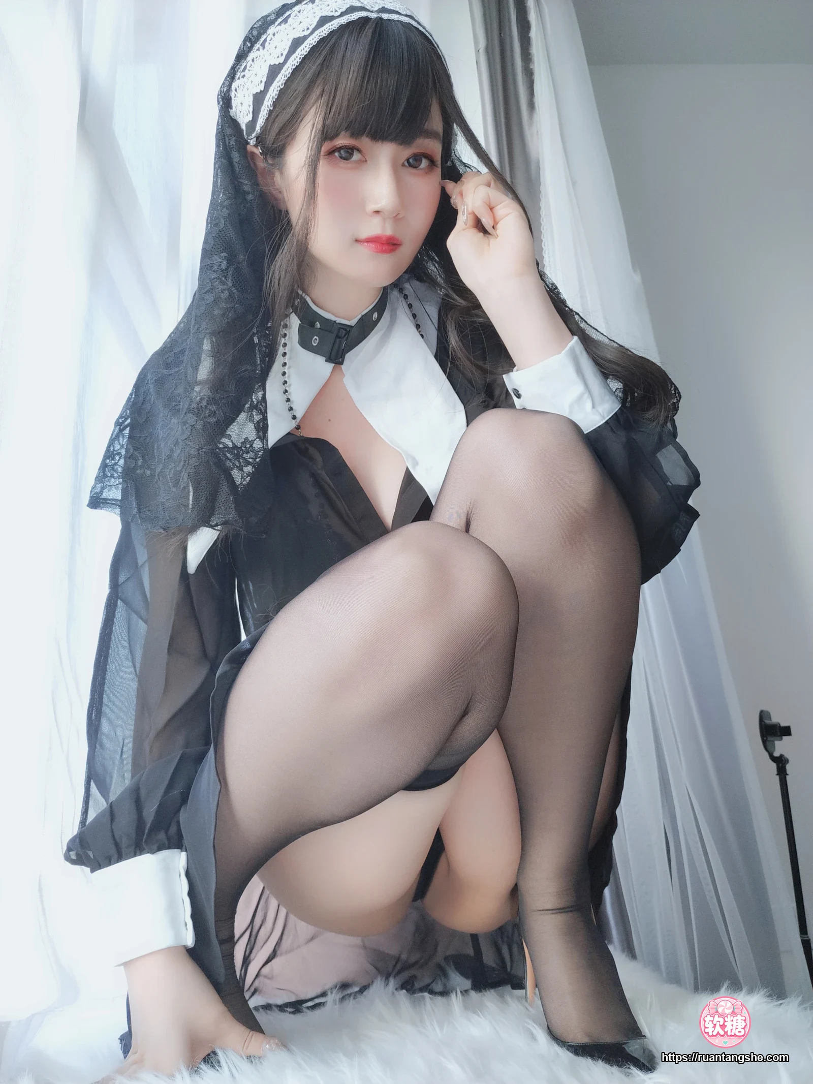 白银81 白银81 NO.071 - 蕾丝修女