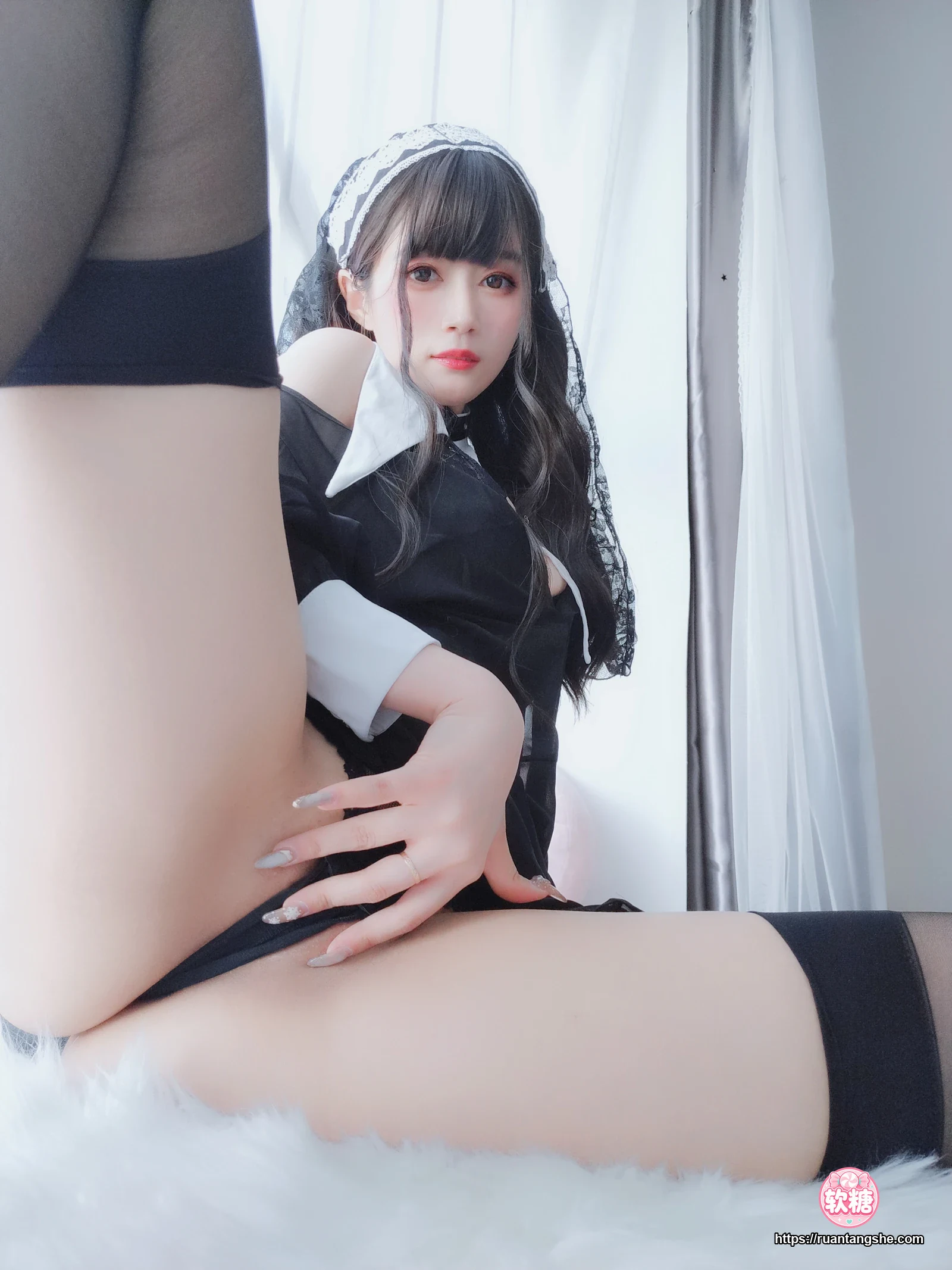 白银81 白银81 NO.071 - 蕾丝修女