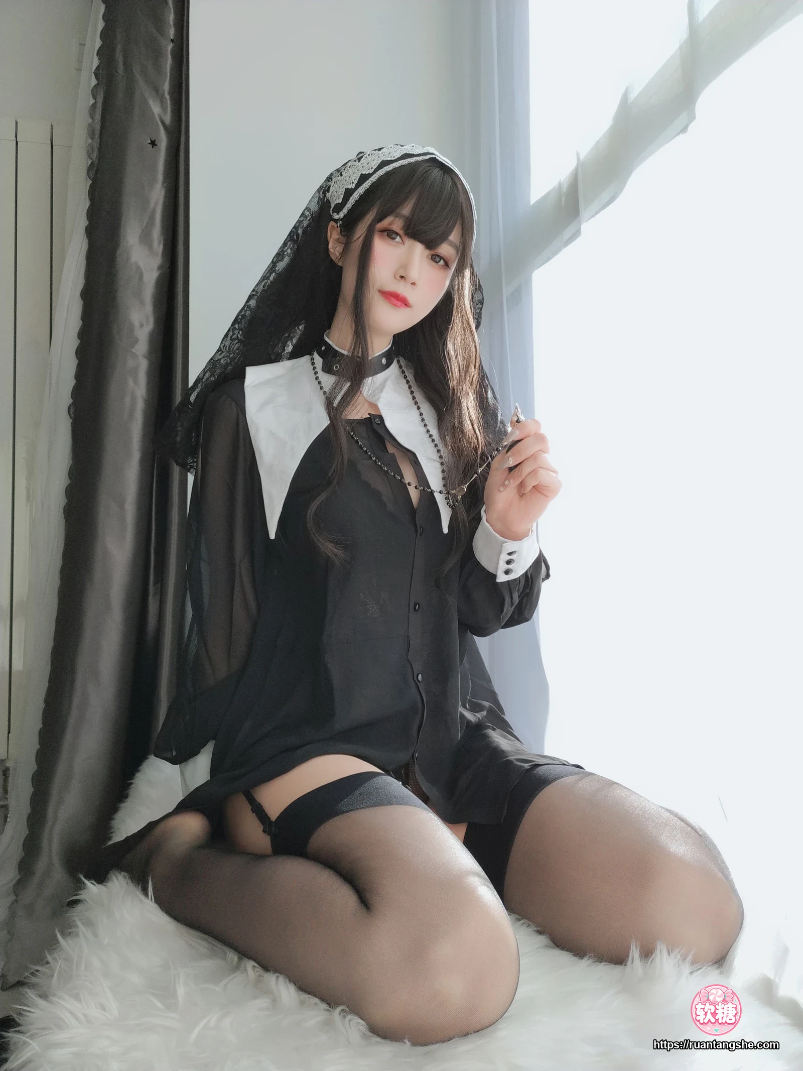 白银81 白银81 NO.071 - 蕾丝修女