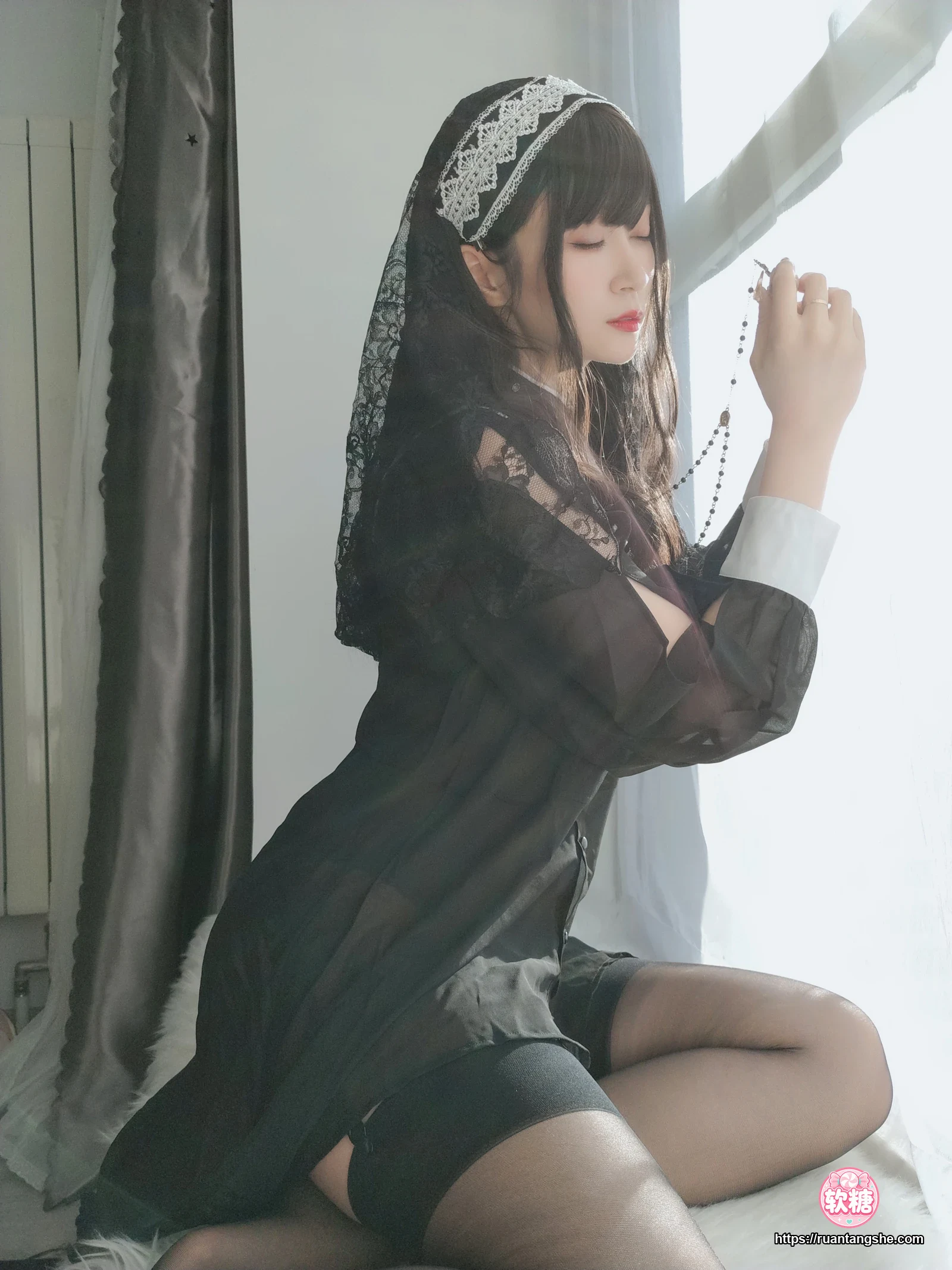 白银81 白银81 NO.071 - 蕾丝修女