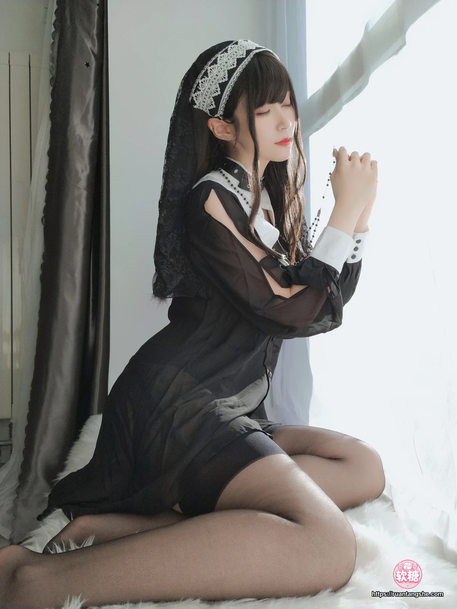 白银81 白银81 NO.071 - 蕾丝修女