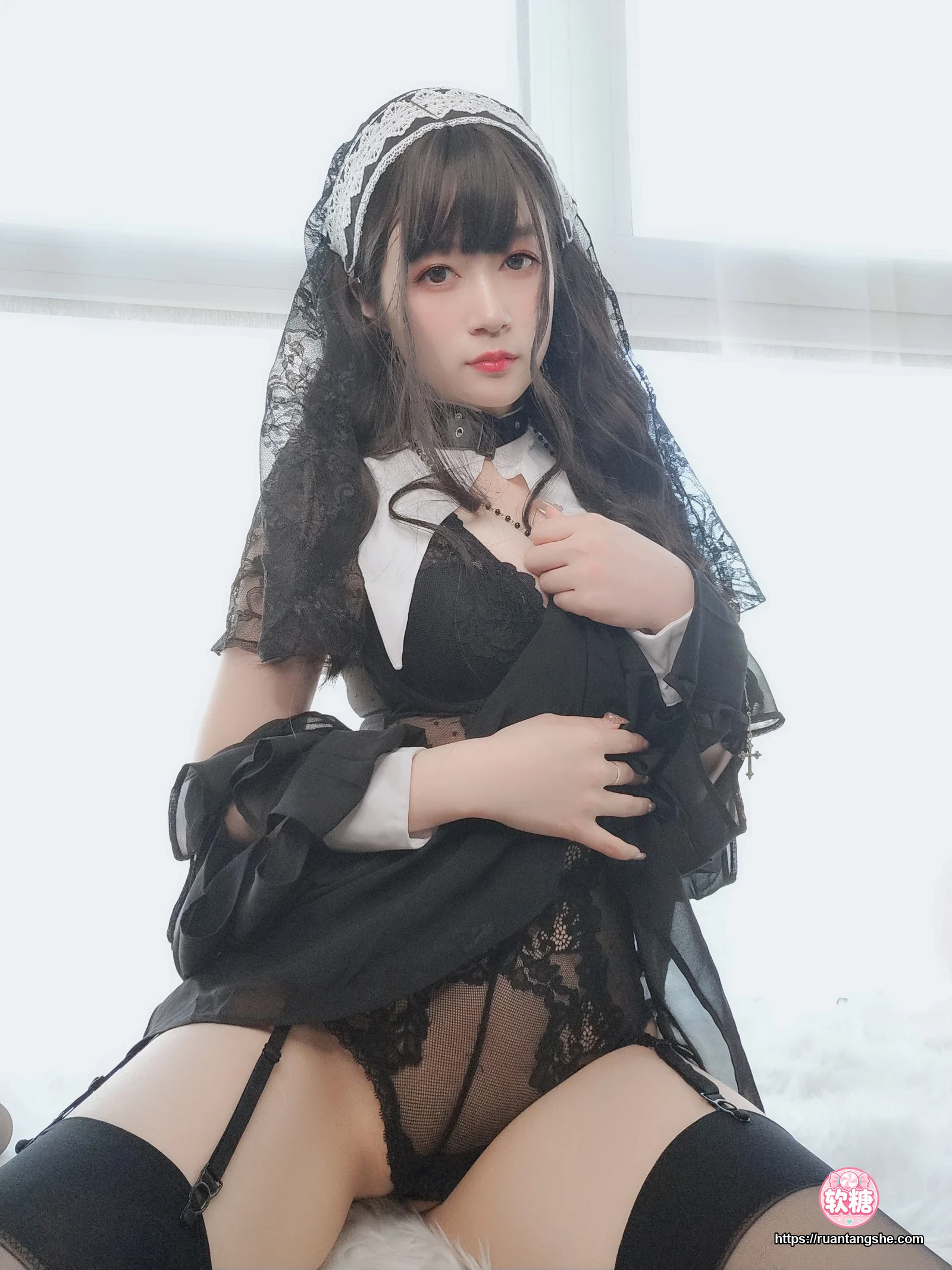 白银81 白银81 NO.071 - 蕾丝修女