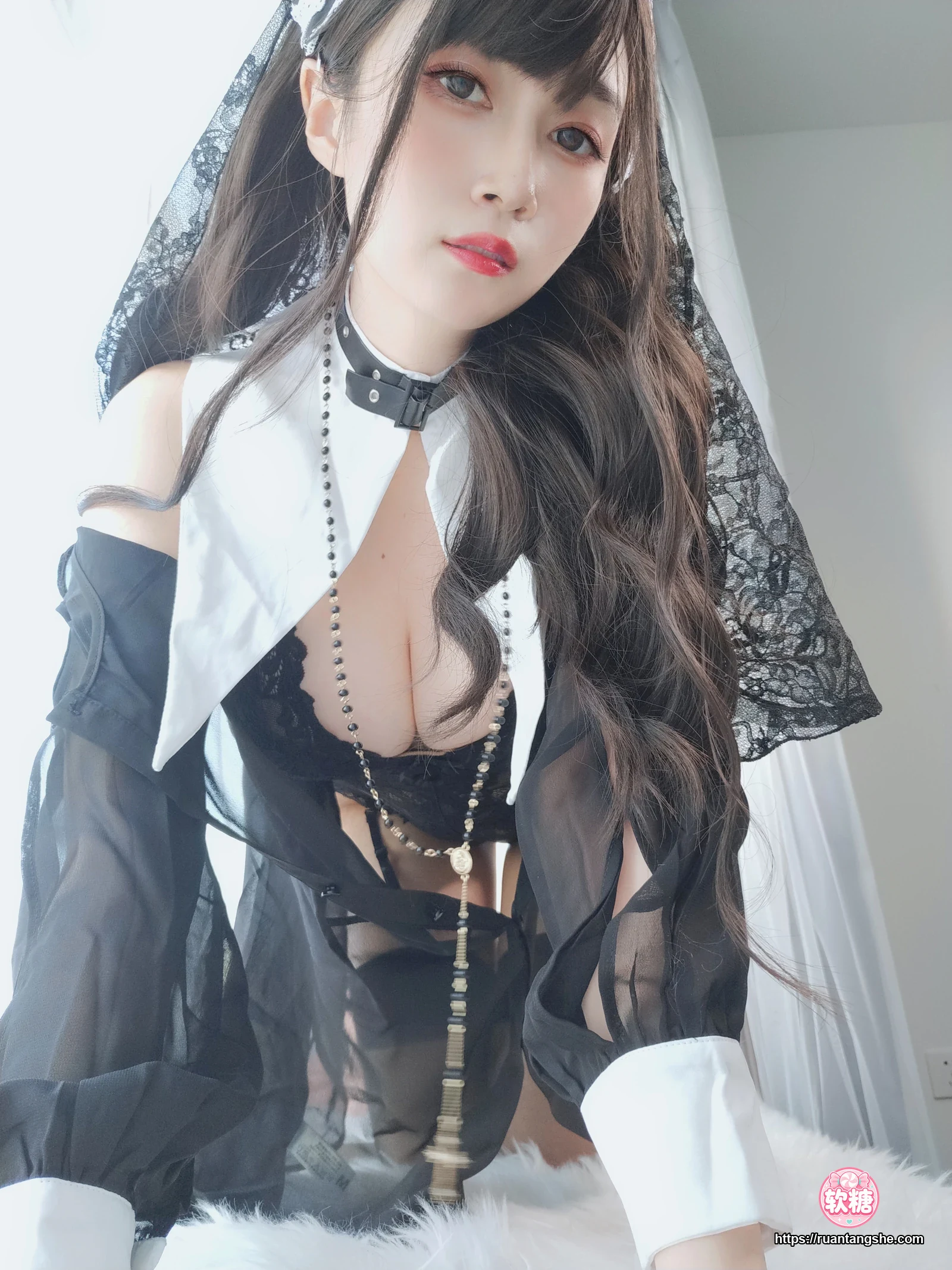 白银81 白银81 NO.071 - 蕾丝修女