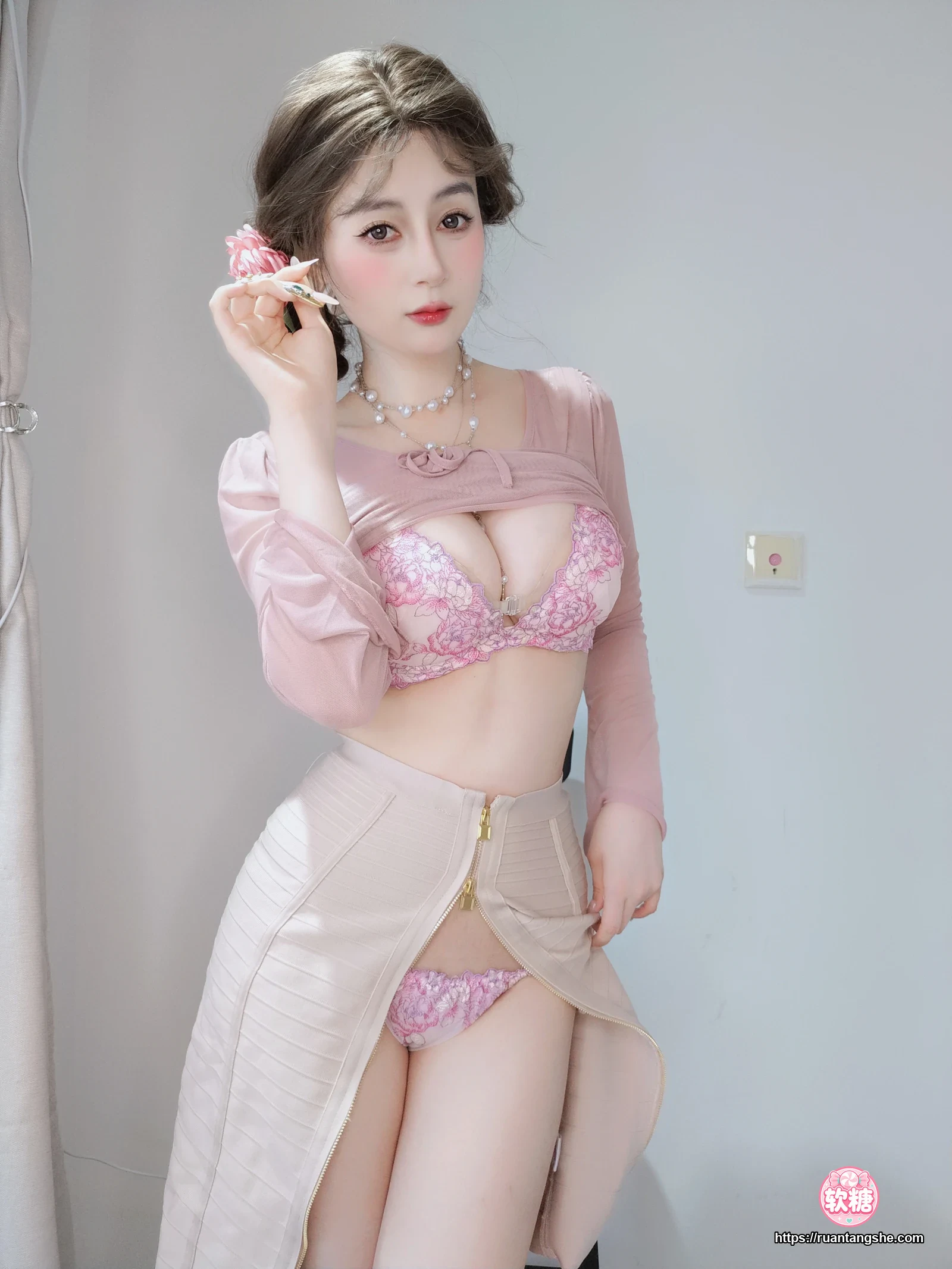 白银81 白银81 NO.129 - Fantia 2024年12月会员合集