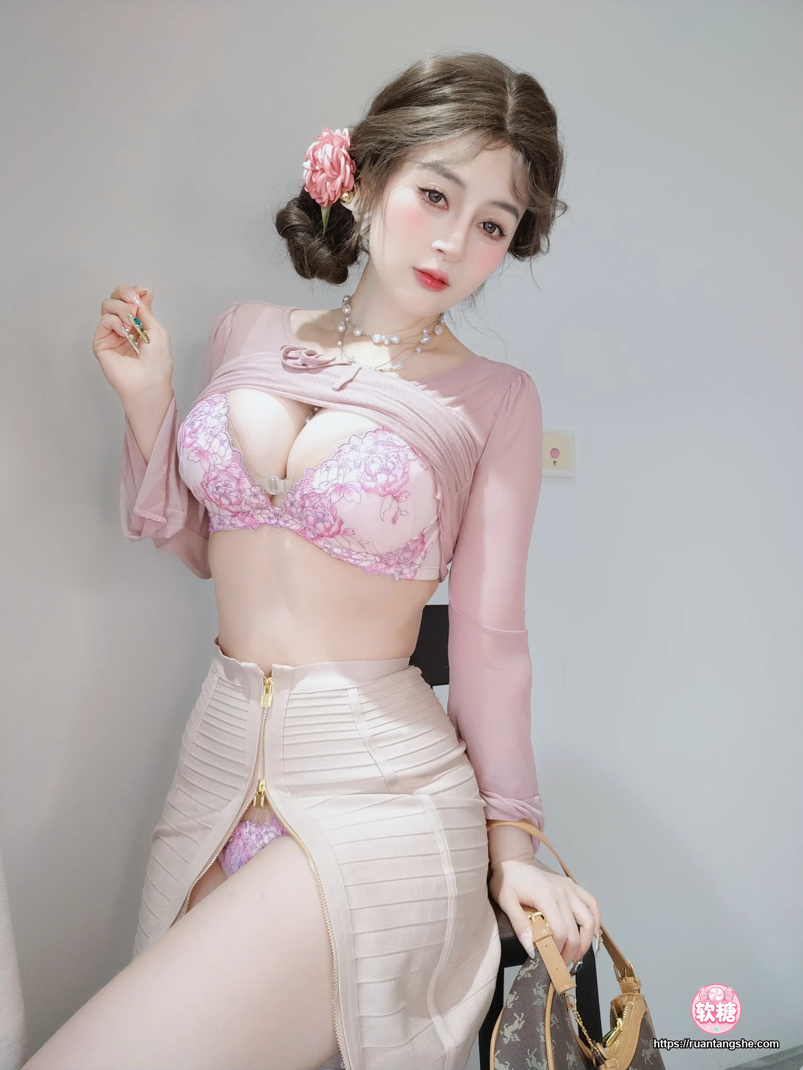 白银81 白银81 NO.129 - Fantia 2024年12月会员合集