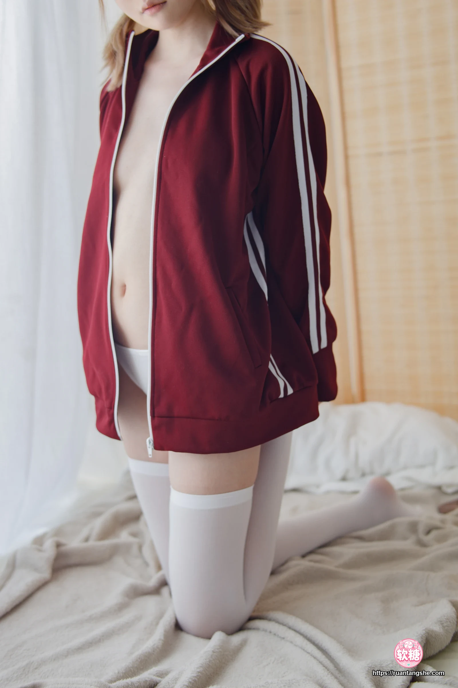 森萝财团 Aika 白丝