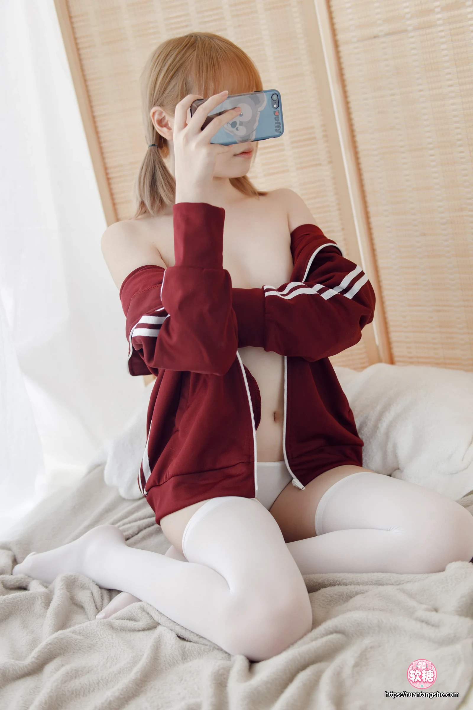 森萝财团 Aika 白丝