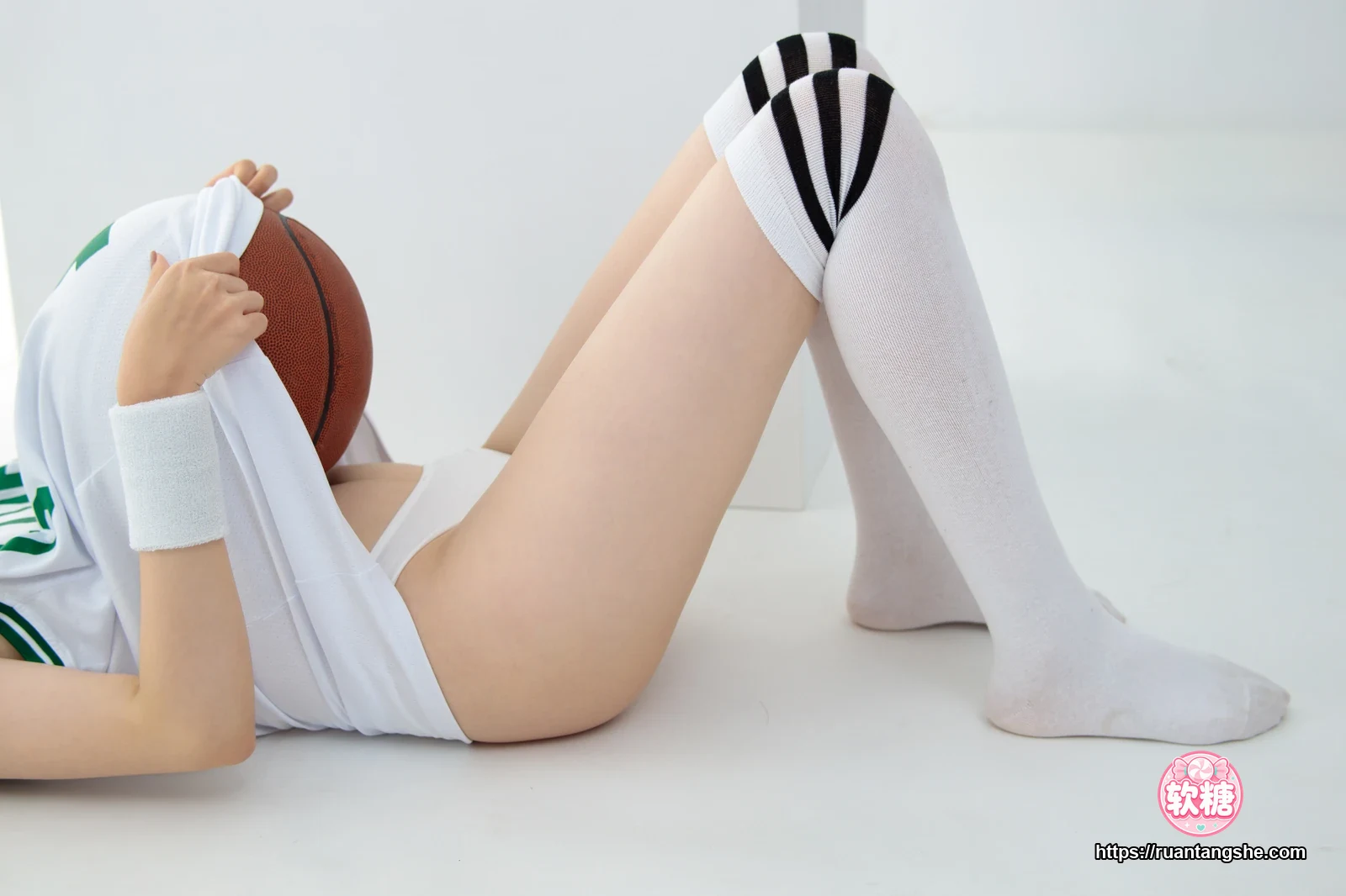 森萝财团 Aika 篮球服