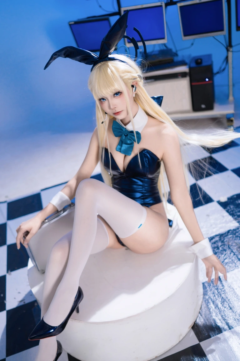 艾西Aiwest《小时兔女郎》写真图集 34P｜在线预览与图包下载