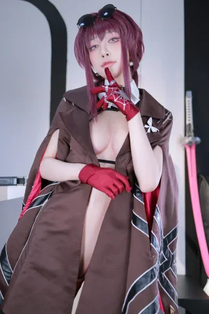 水淼Aqua《崩壊：スターレイル カフカ》写真图集 93P｜在线预览与图包下载