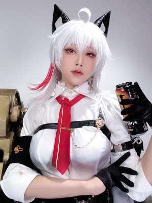 水淼Aqua《Fantia ザンニー🖤》写真图集 30P｜在线预览与图包下载