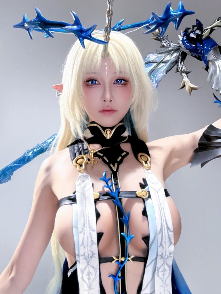 水淼Aqua《Fantia 卡提西娅自拍》写真图集 24P｜在线预览与图包下载