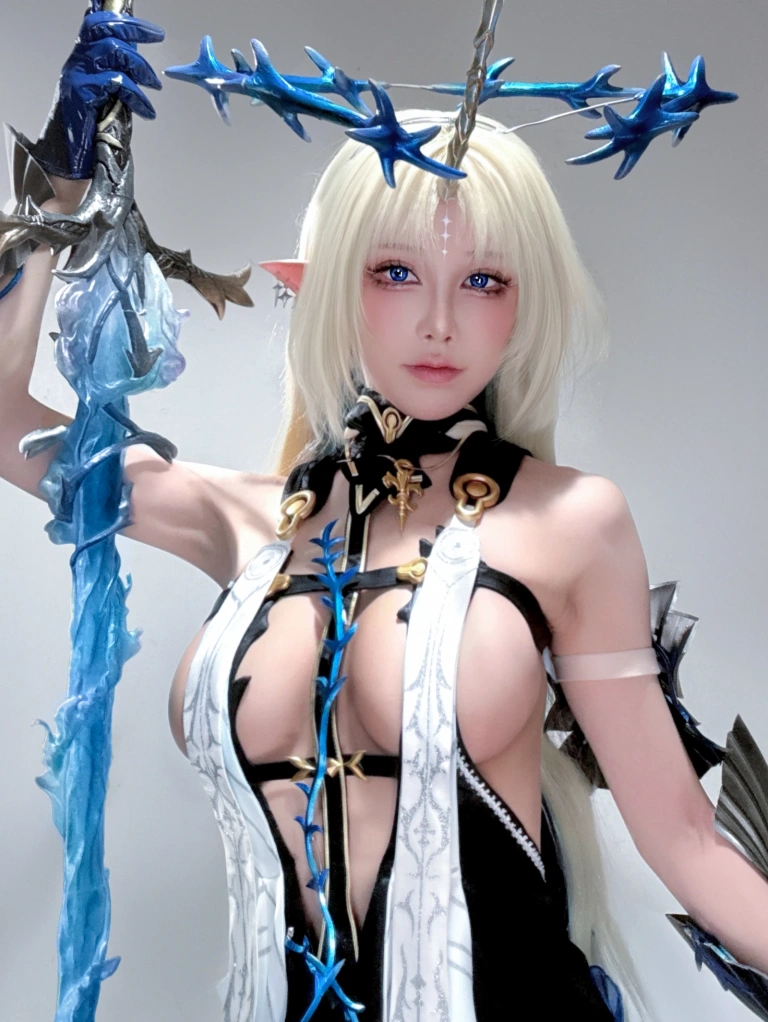 水淼Aqua《Fantia 卡提西娅自拍》写真图集 24P｜在线预览与图包下载