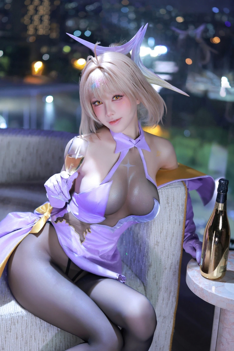水淼Aqua《NIKKE 阿妮斯 超级巨星 – 星光》写真图集 54P｜在线预览与图包下载