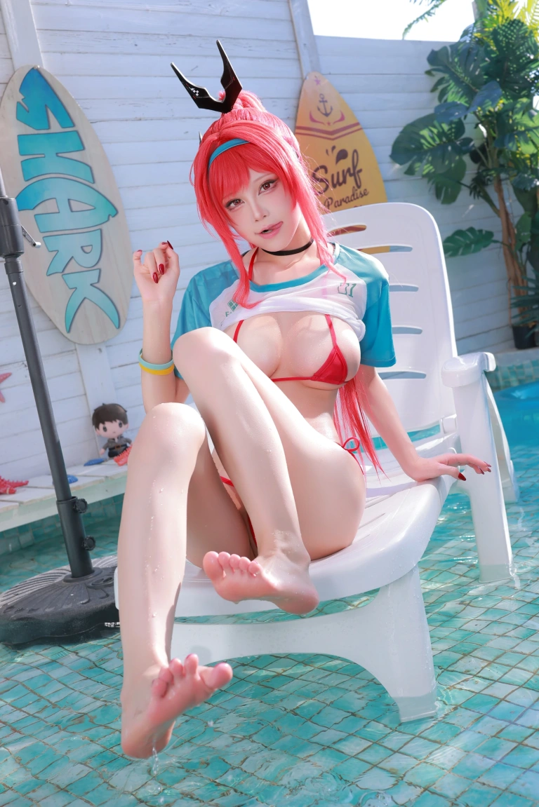 水淼Aqua《拉毗小红帽泳装（胜利女神：妮姬）》写真图集 80P｜在线预览与图包下载